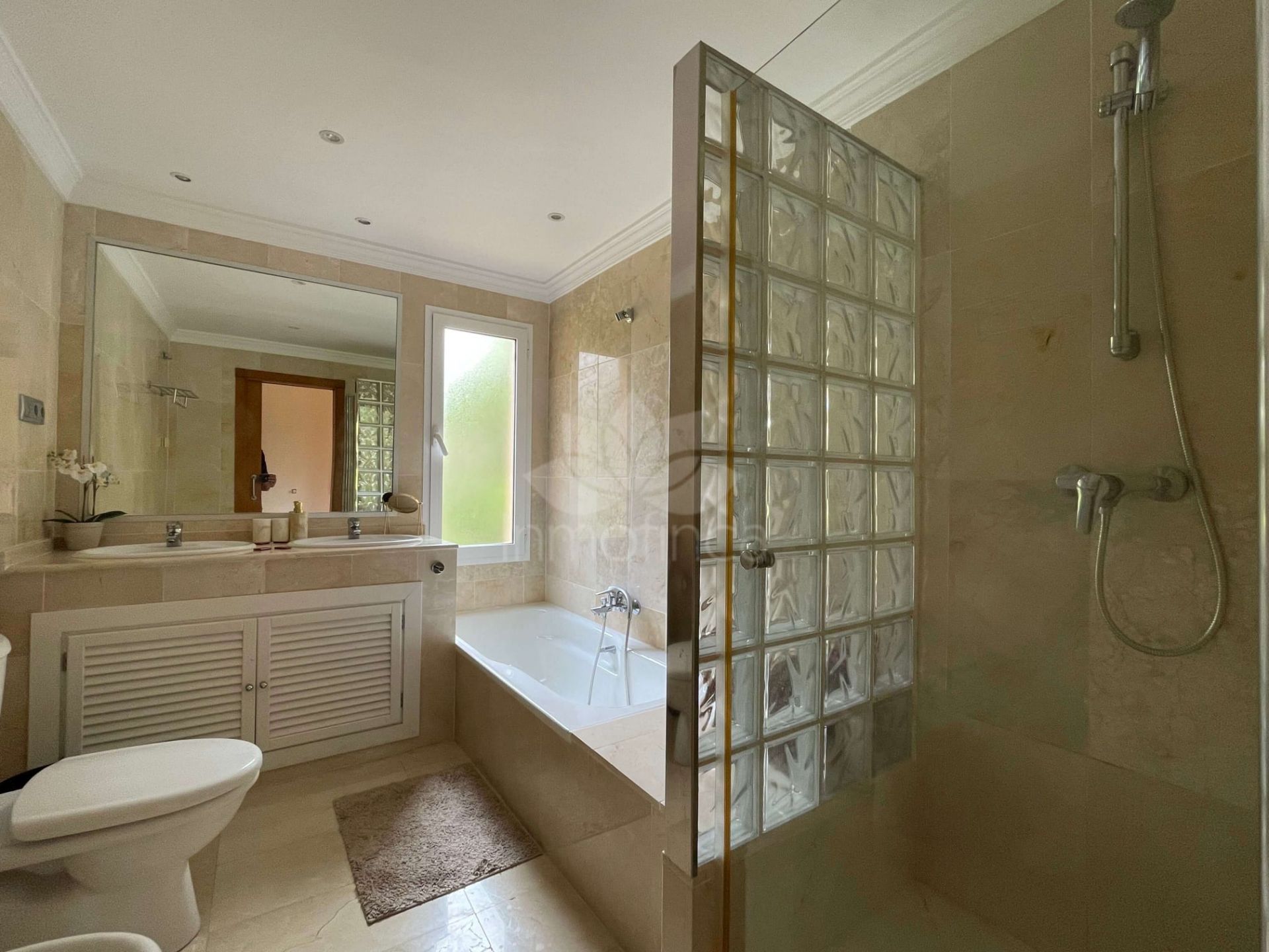 Apartment in Aloha Hill Club, Marbella