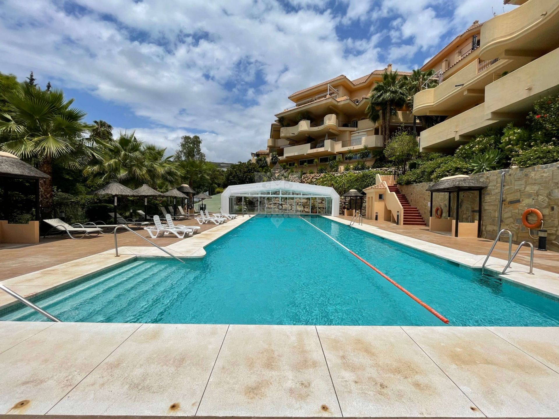 Apartamento en Aloha Hill Club, Marbella