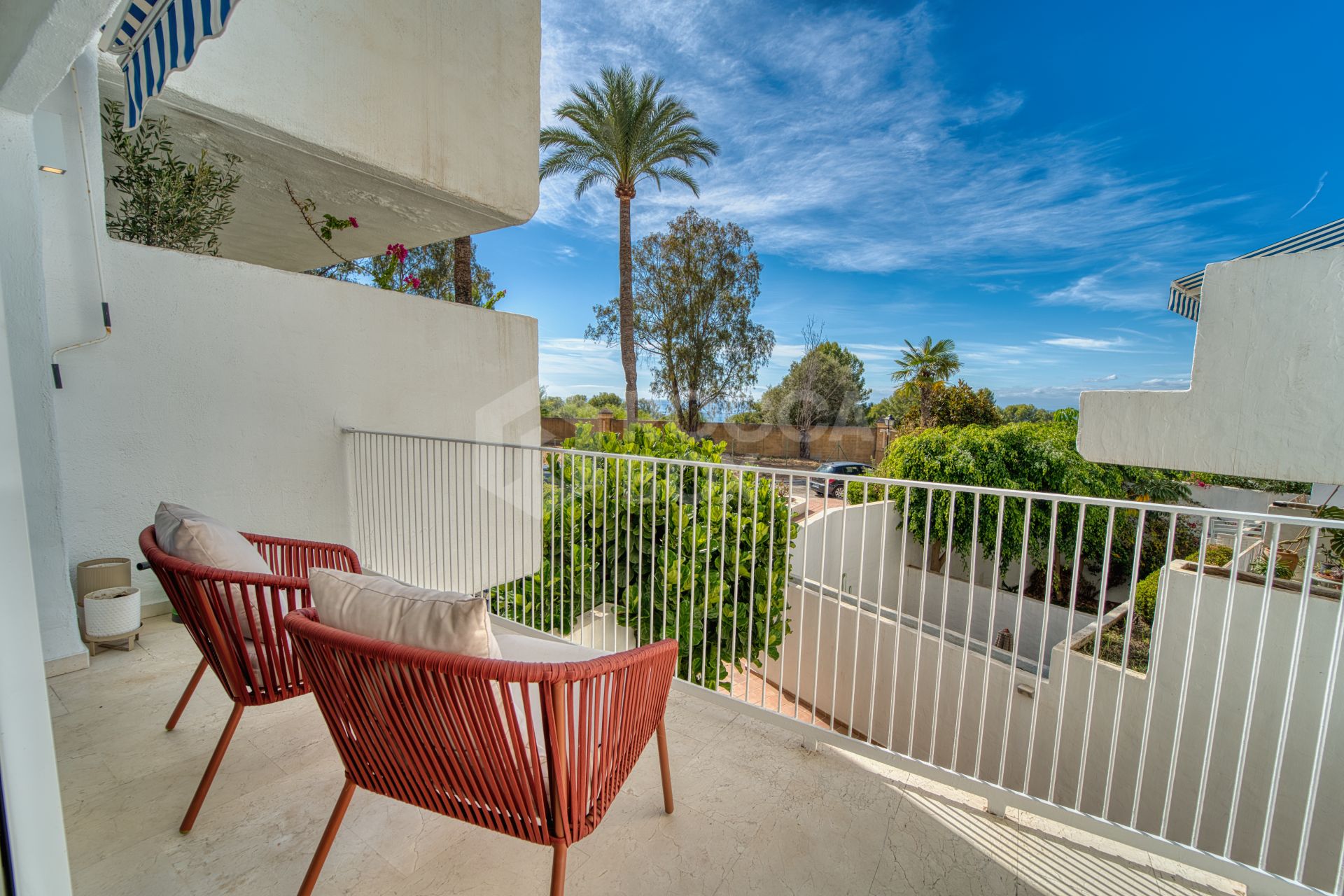Stunning Duplex Apartment in Marbella – Birdie Club, Río Real