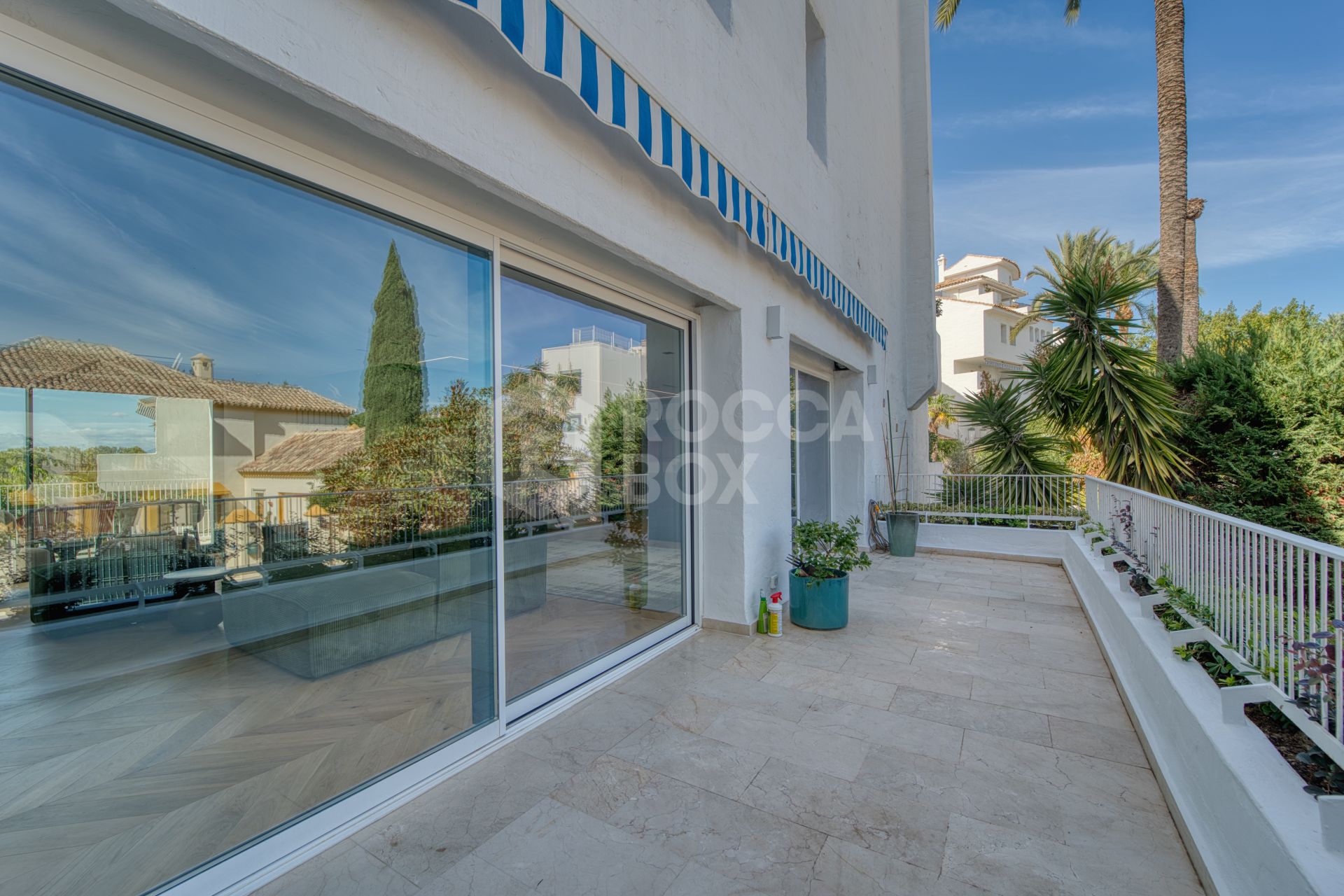 Stunning Duplex Apartment in Marbella – Birdie Club, Río Real