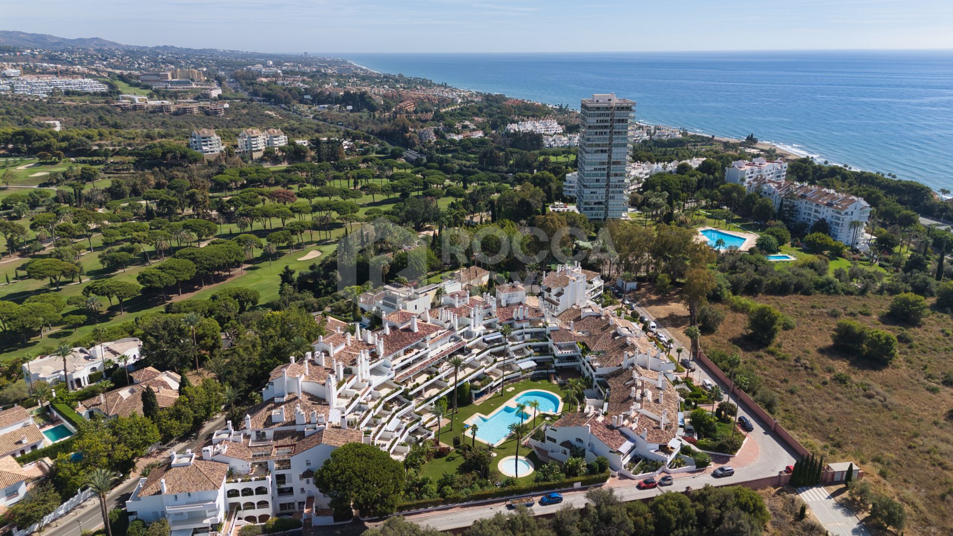 Stunning Duplex Apartment in Marbella – Birdie Club, Río Real