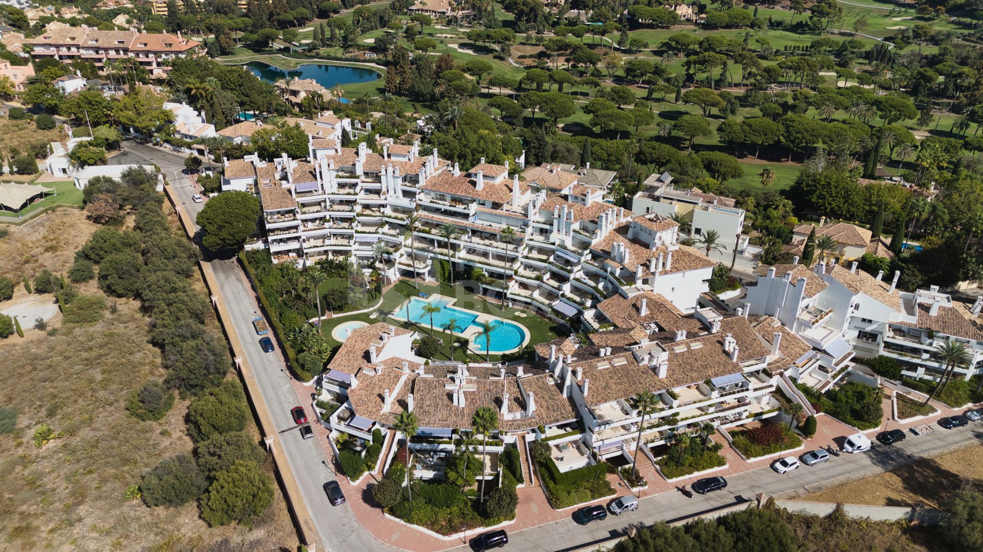 Stunning Duplex Apartment in Marbella – Birdie Club, Río Real