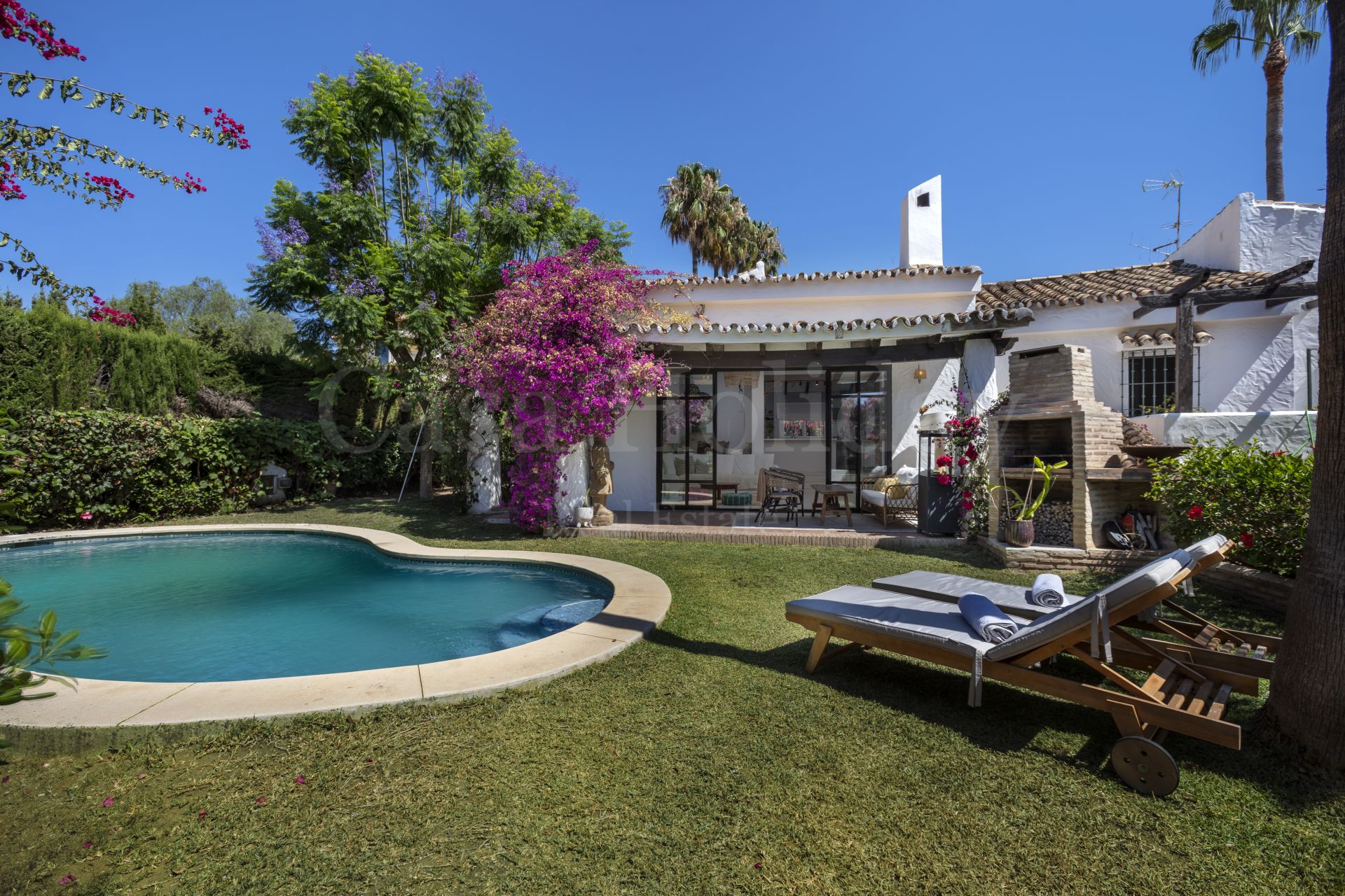 Villa en Nueva Atalaya, Estepona