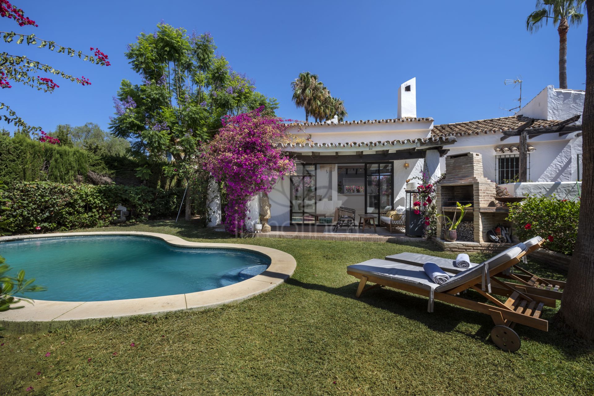 Villa in Nueva Atalaya, Estepona