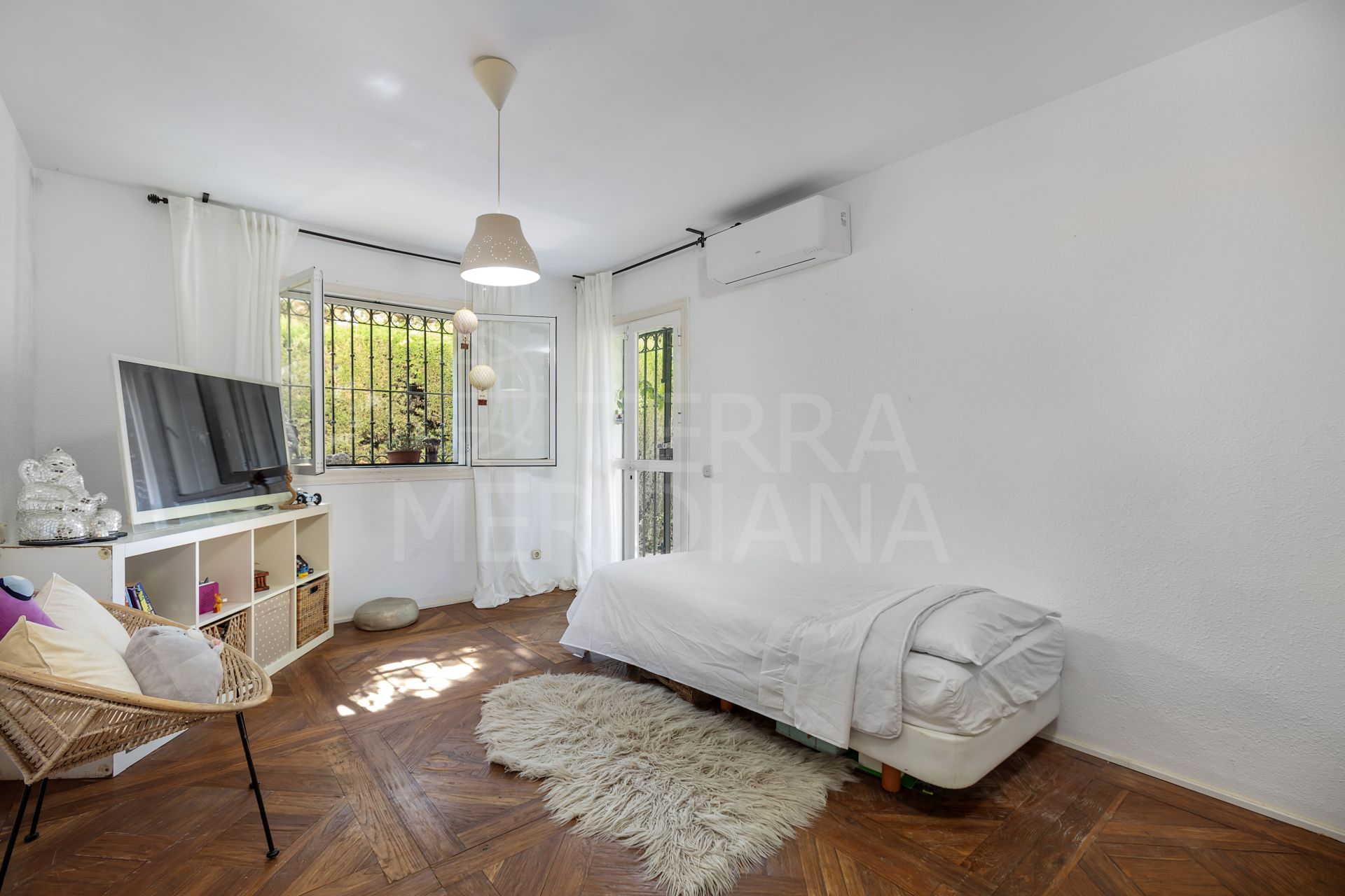 Villa in Nueva Atalaya, Estepona