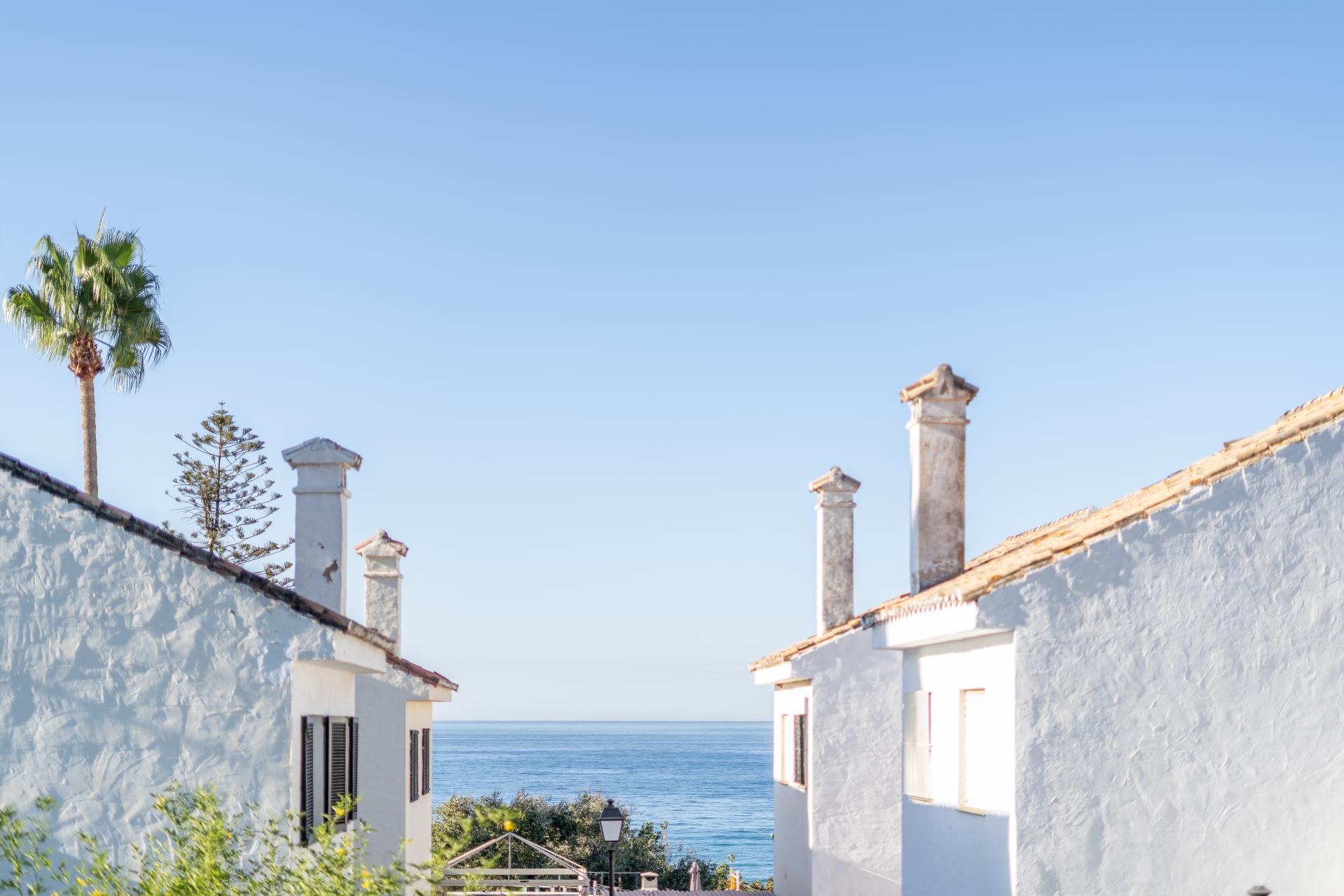 Fullständigt ombyggd havsutsiktsvilla med turistlicens – Marbella Öst