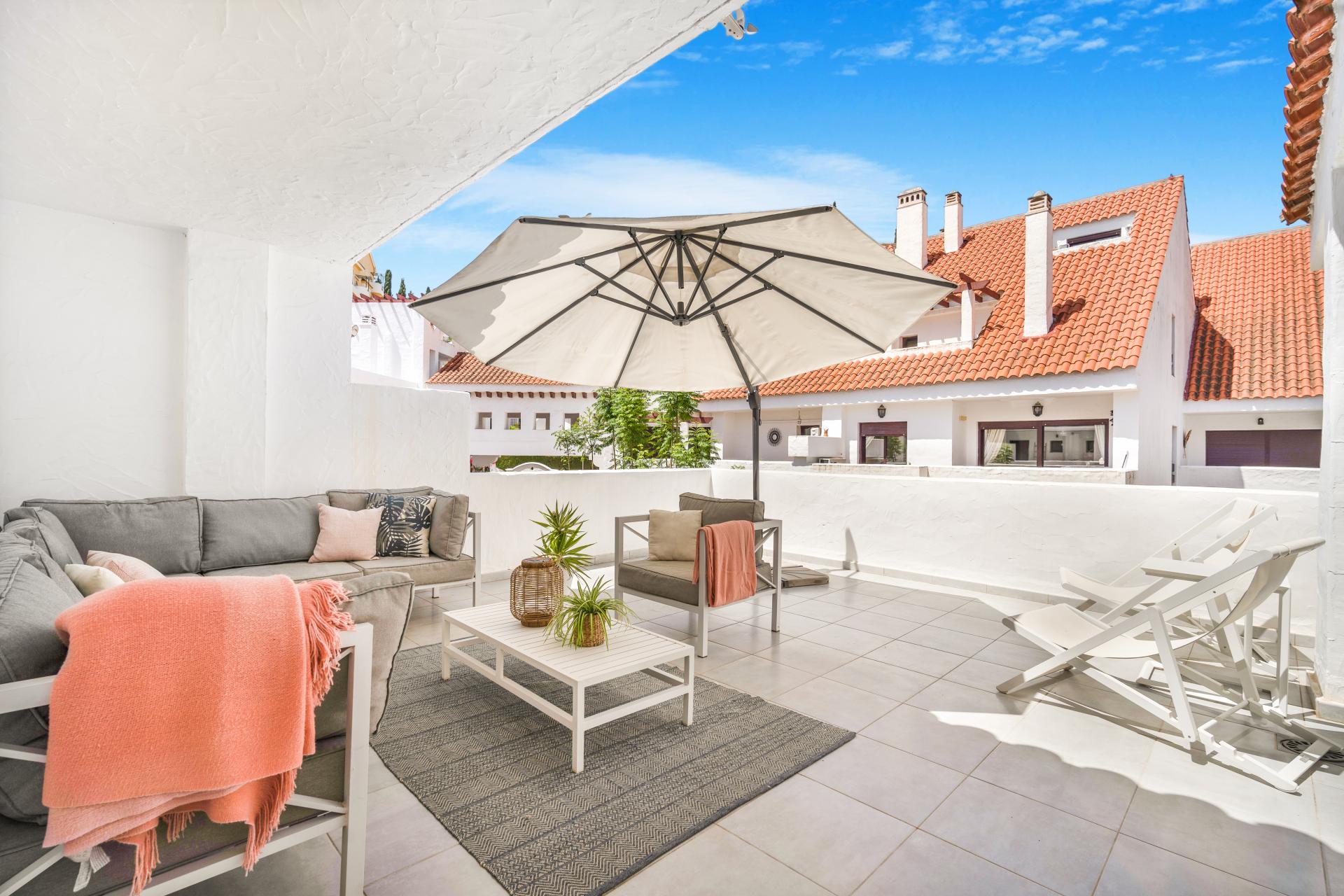 Duplex Penthouse til salg i La Maestranza, Nueva Andalucia