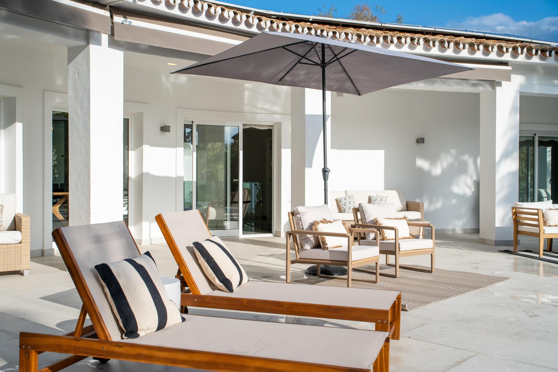 Villa à vendre dans El Herrojo, Benahavis