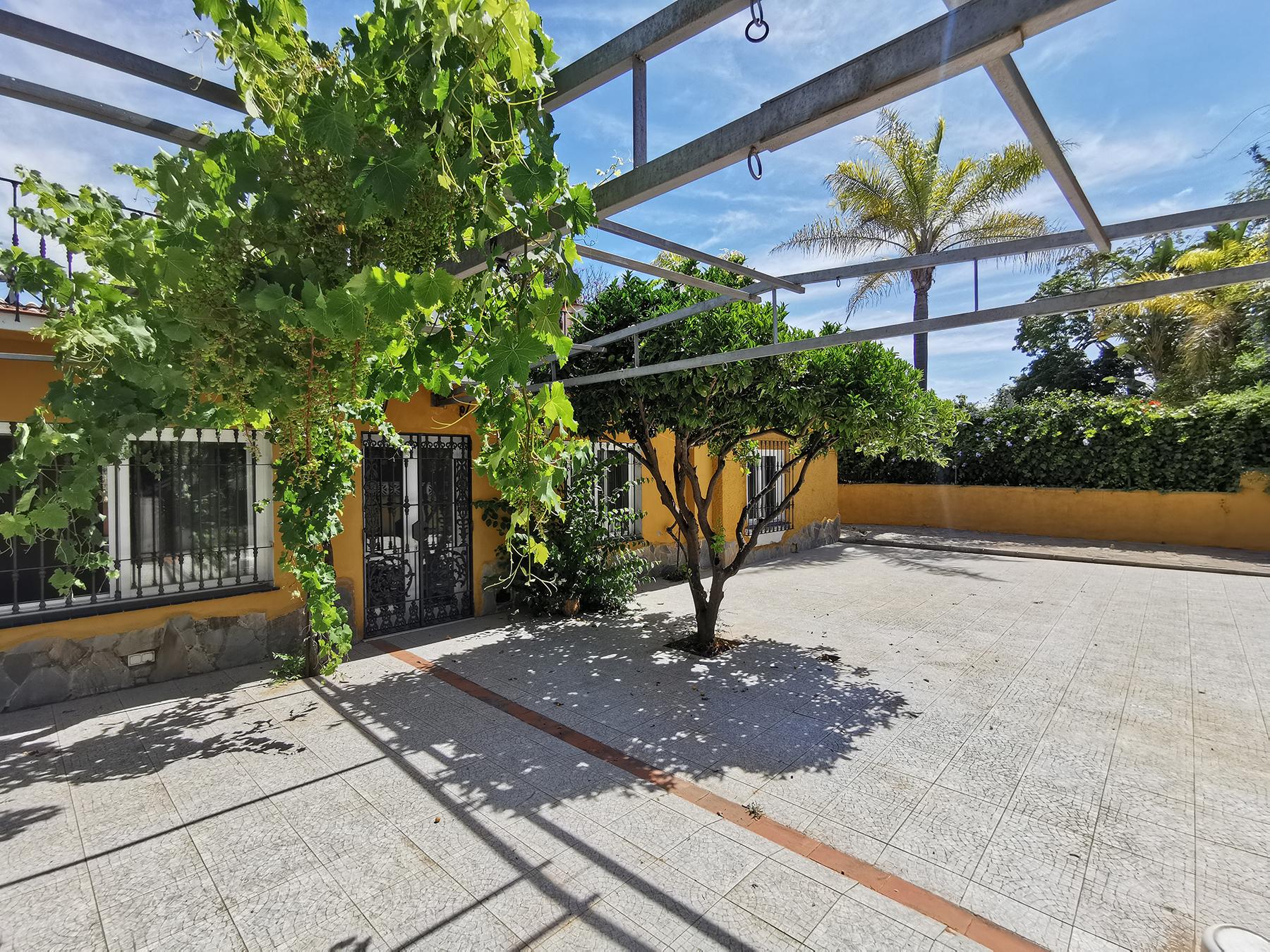 Villa te koop in Rio Real, Marbella Oost