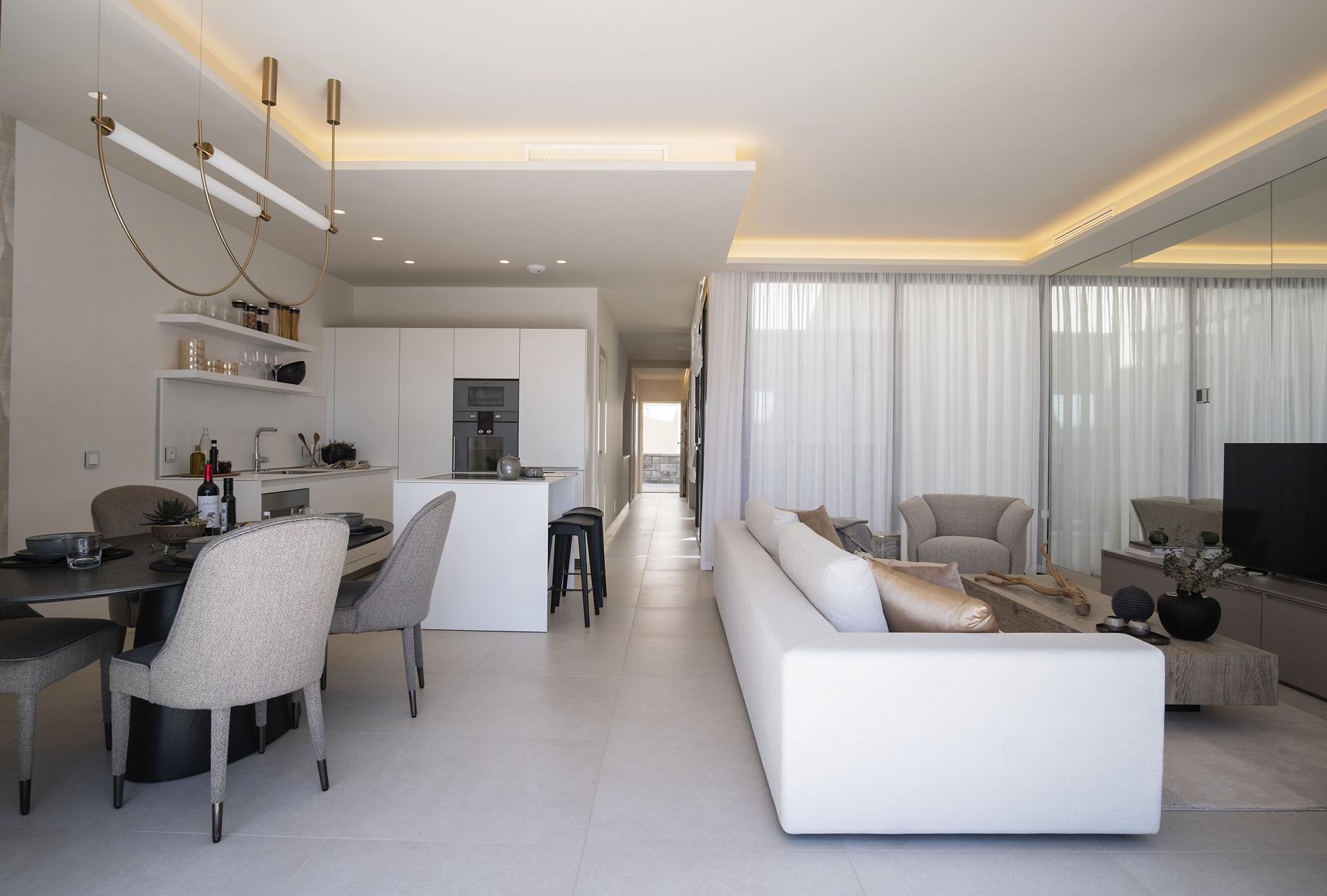 Ground Floor Apartment for sale in New Golden Mile, Estepona