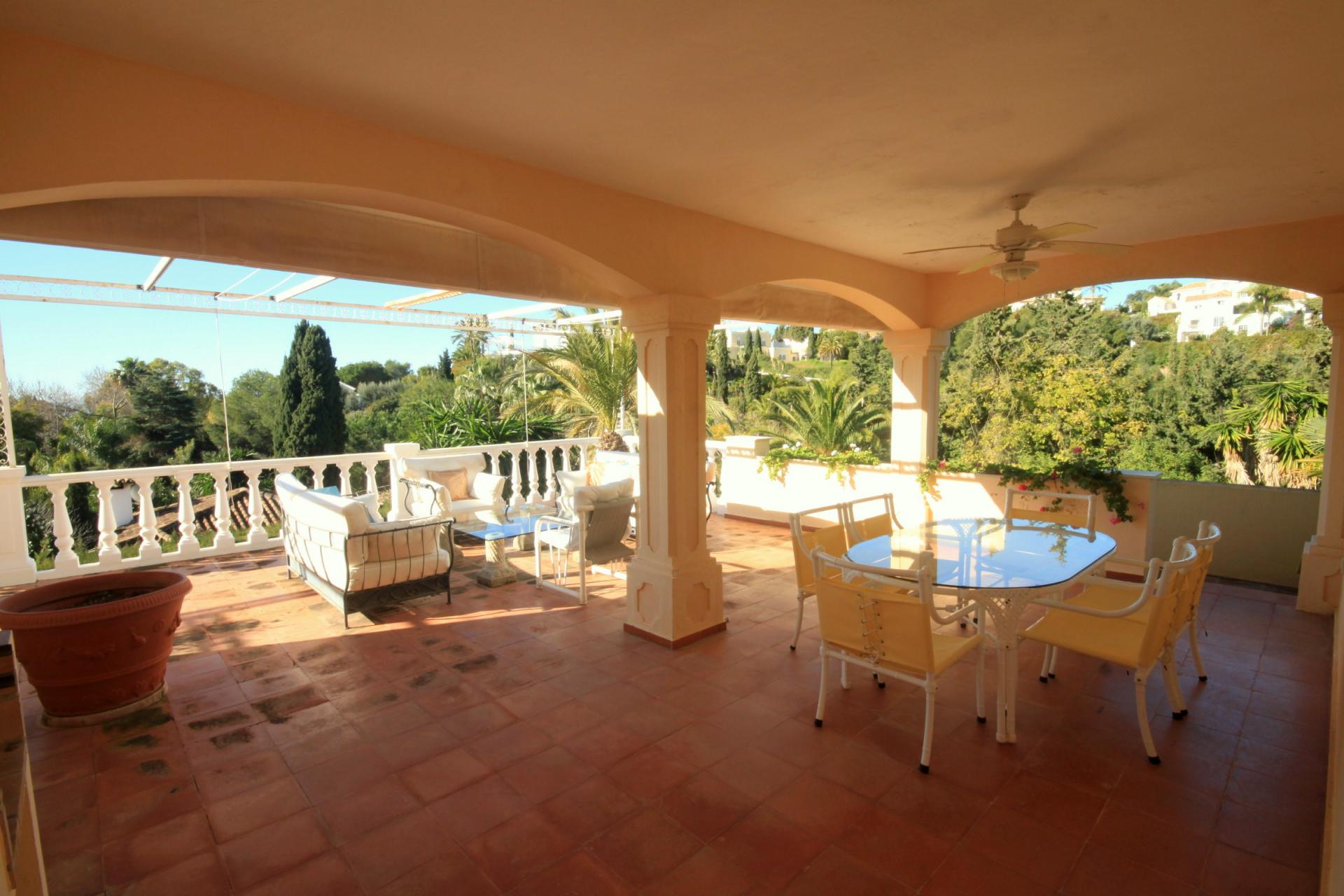 Villa en venta en Marbella Hill Club, Marbella Golden Mile