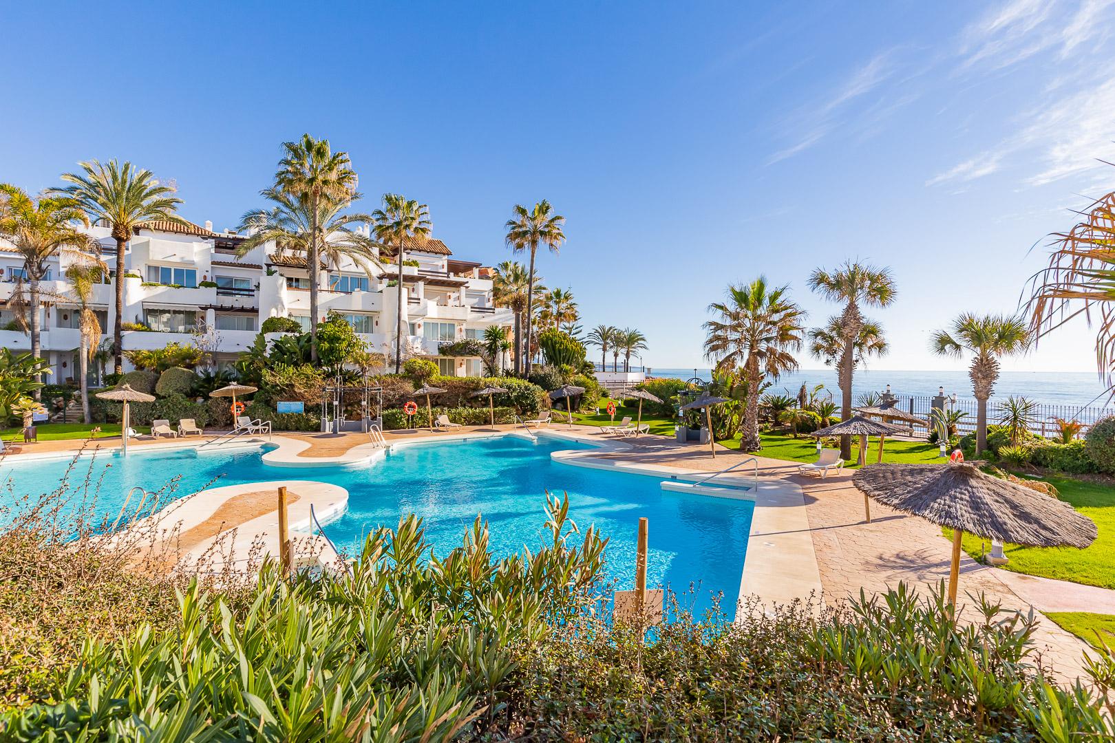 Apartment for sale in Ventura del Mar, Marbella - Puerto Banus