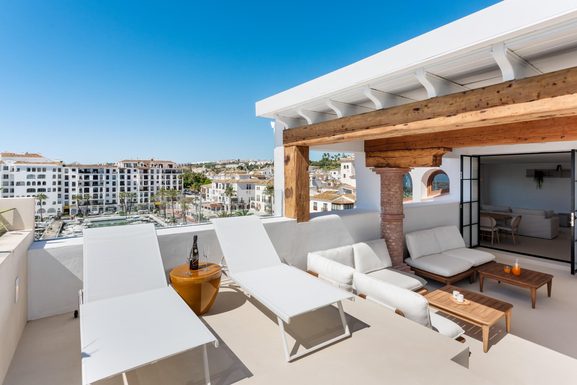 Duplex Penthouse te koop in Puerto La Duquesa, Manilva