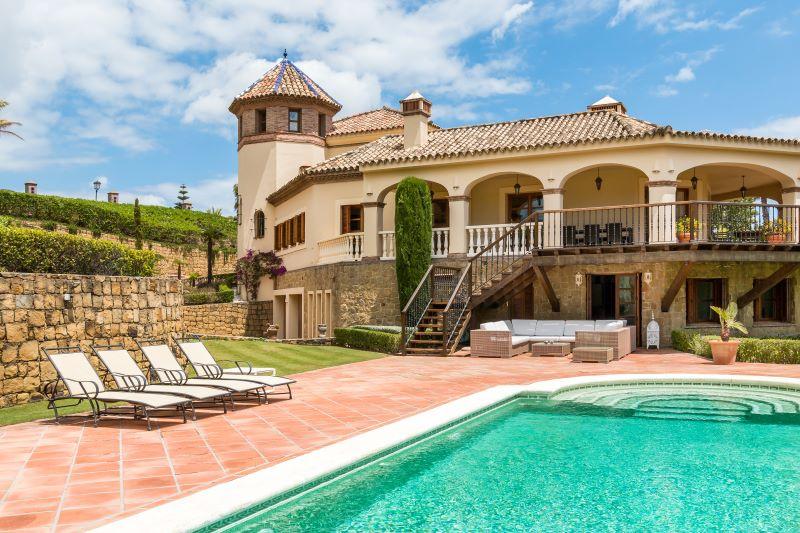 Villa exclusiva en venta Sotogrande | Primera linea de golf Almenara Sotogrande