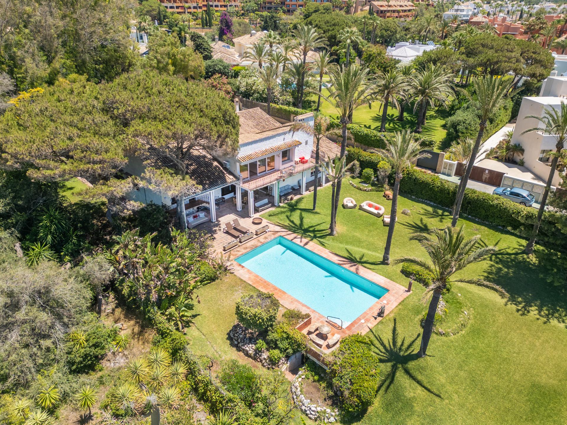 Vacker Seafront Villa