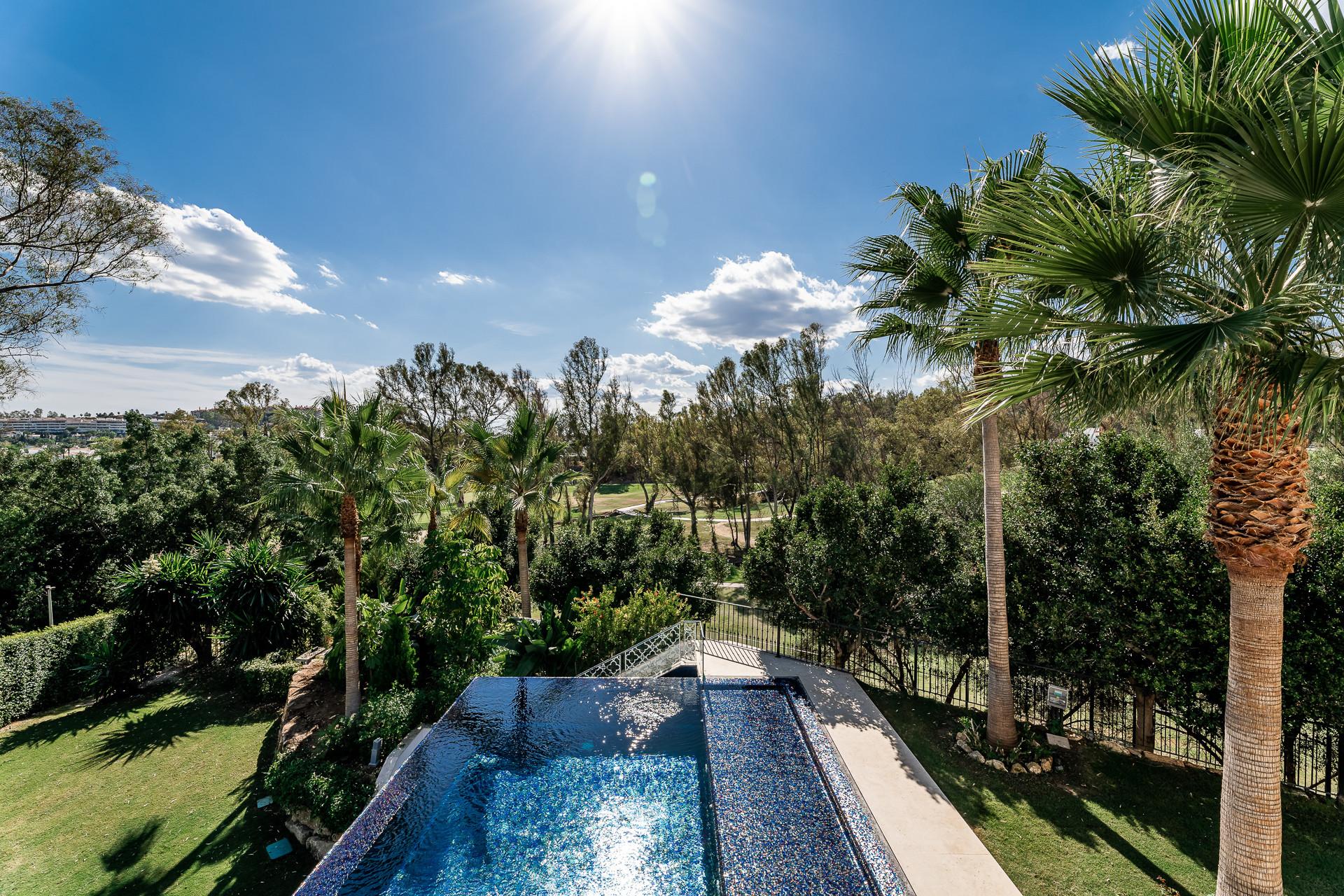 Villa à vendre dans Los Naranjos, Nueva Andalucia