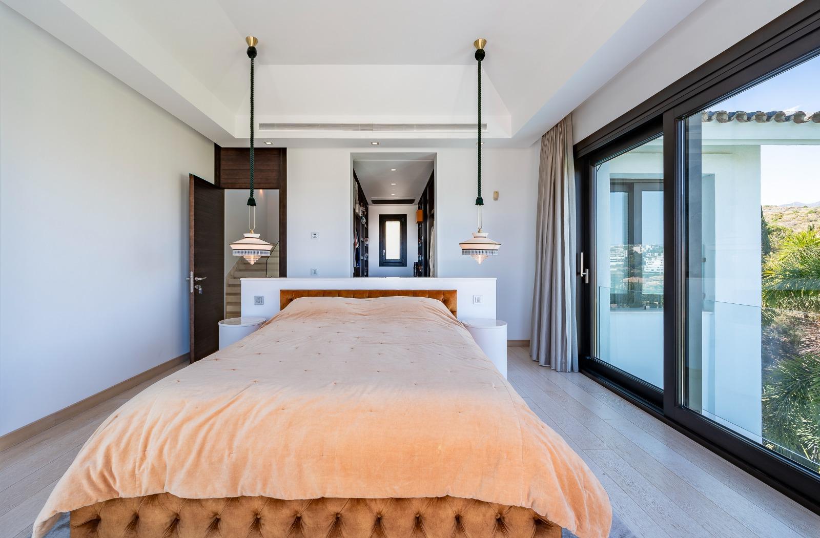 Villa for sale in Los Flamingos Golf, Benahavis