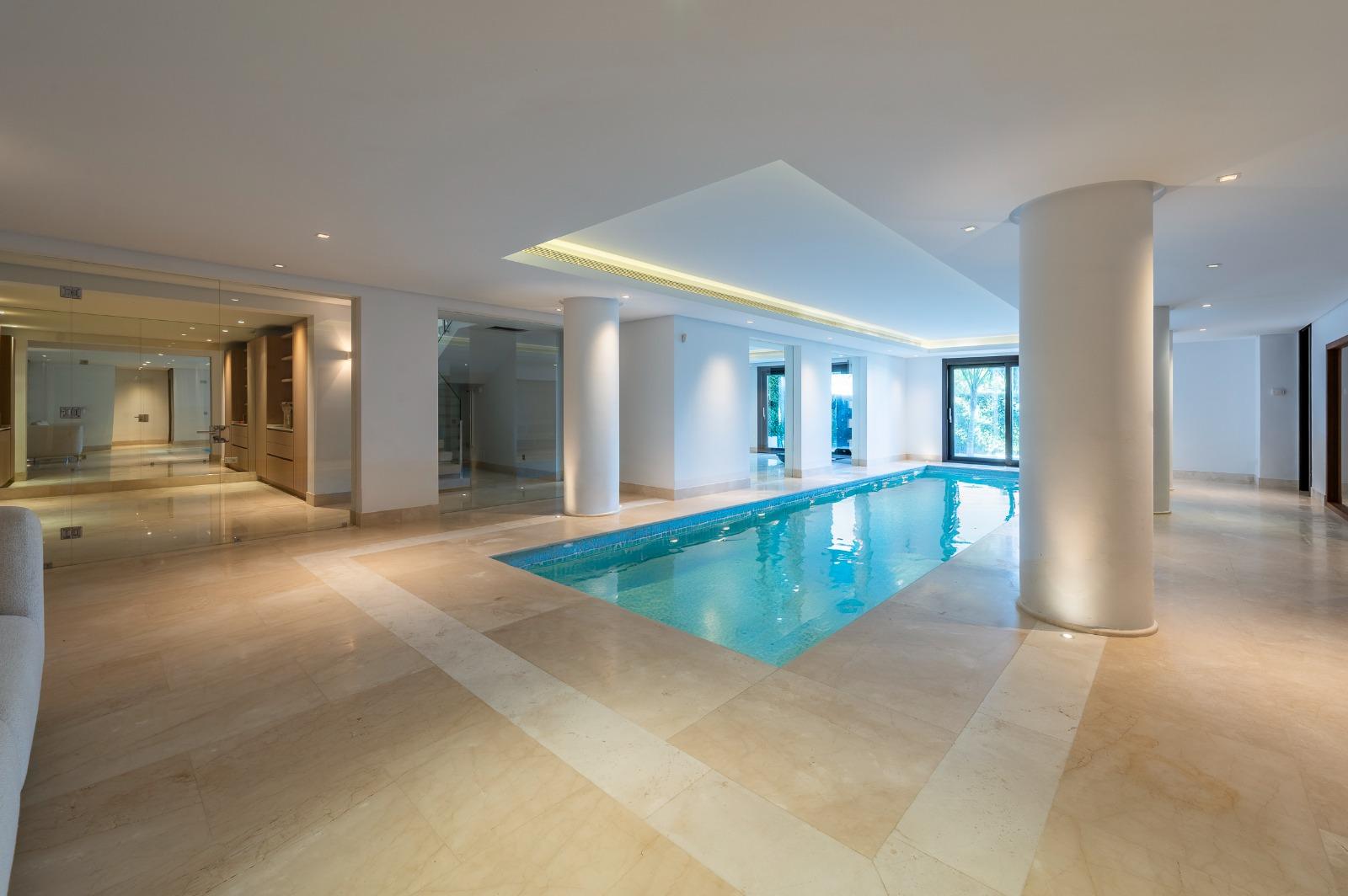 Villa for sale in Los Flamingos Golf, Benahavis