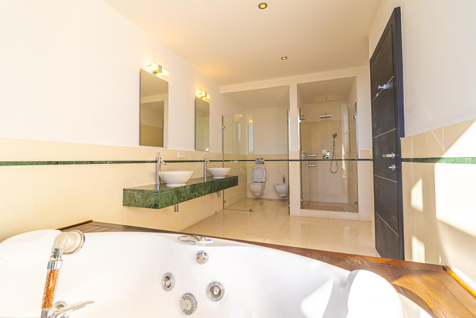 Semi Detached House for sale in Meisho Hills, Marbella Golden Mile