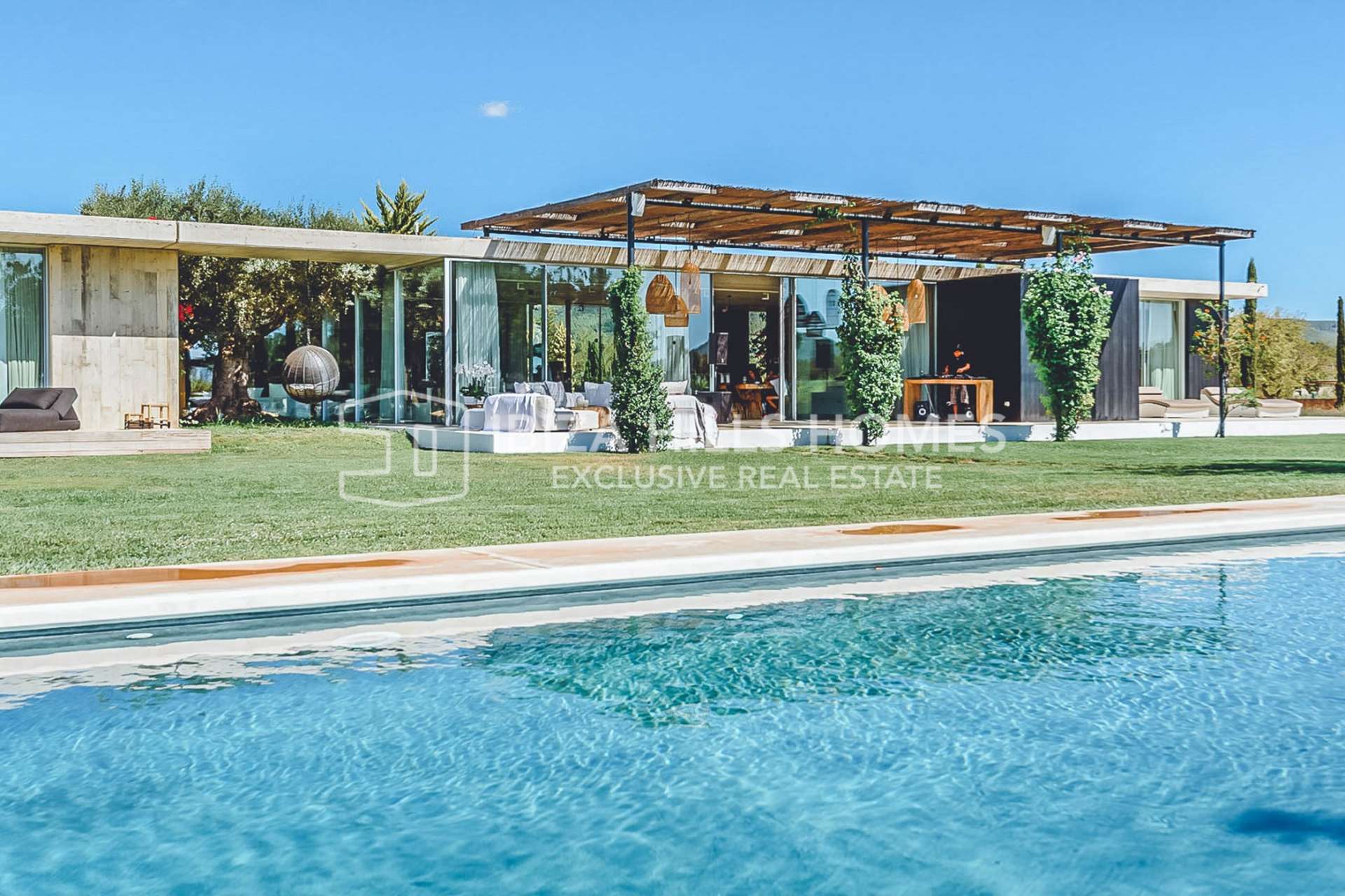 Villa Bianca: Wo schicker kalifornischer Stil auf böhmische Glückseligkeit trifft