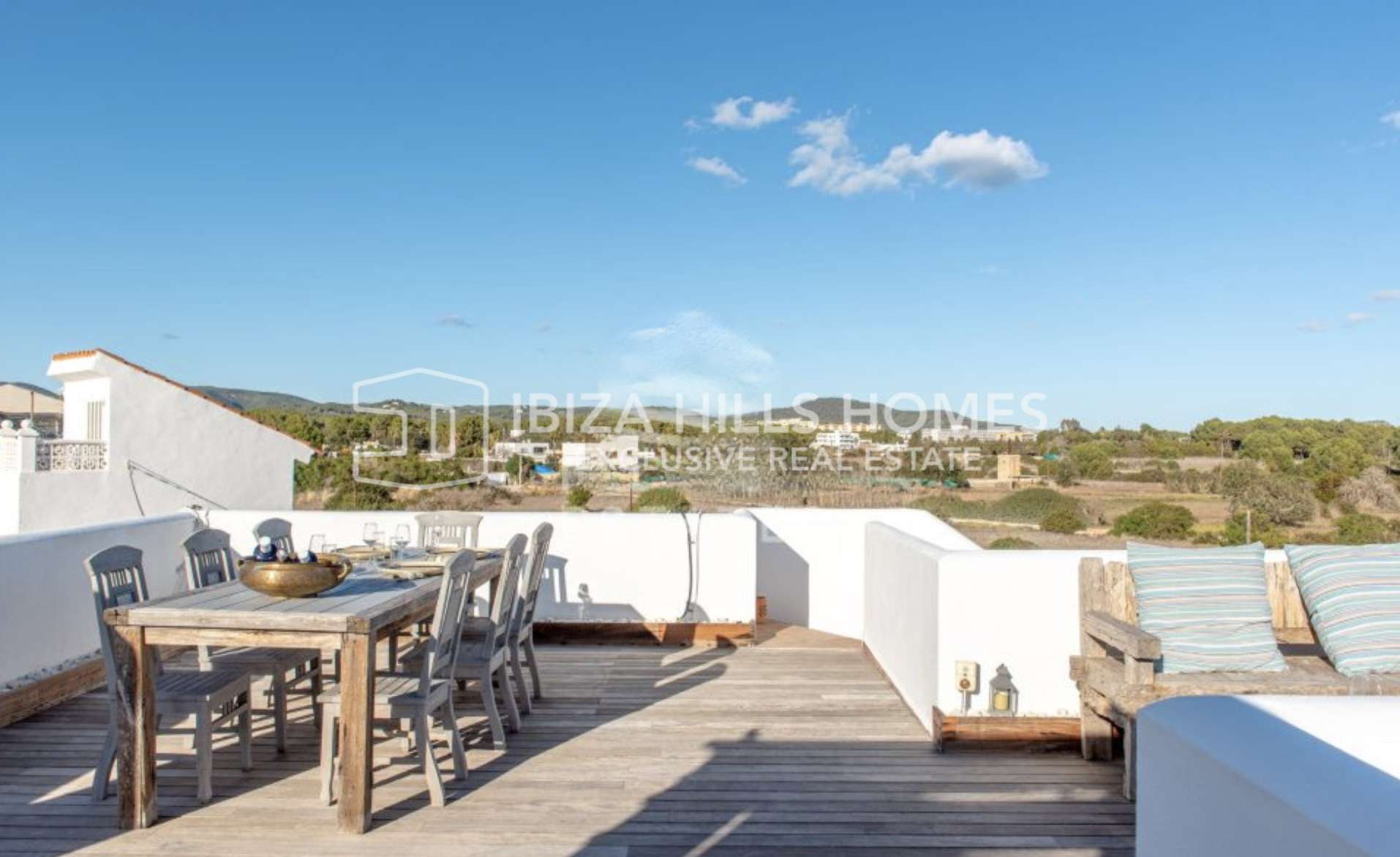 Luxus und Ruhe: Beeindruckende 2-Zimmer-Strandwohnung mit Meerblick in Cala Martina - Santa Eulalia