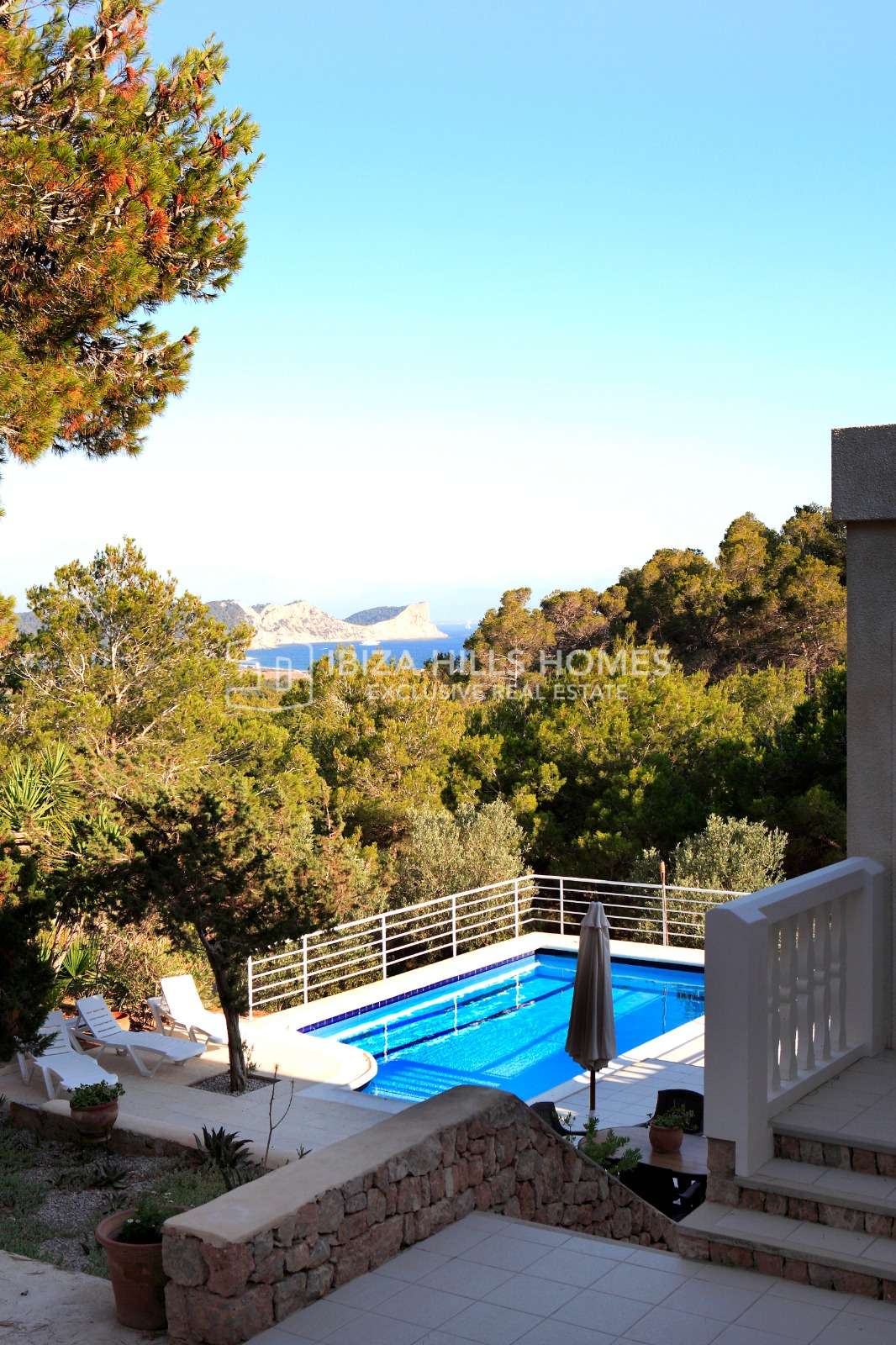 Ruhe und Pracht: Enthüllung dieses bezaubernden Hauses mit 3 Schlafzimmern und Meerblick in der Nähe von Ibiza-Stadt