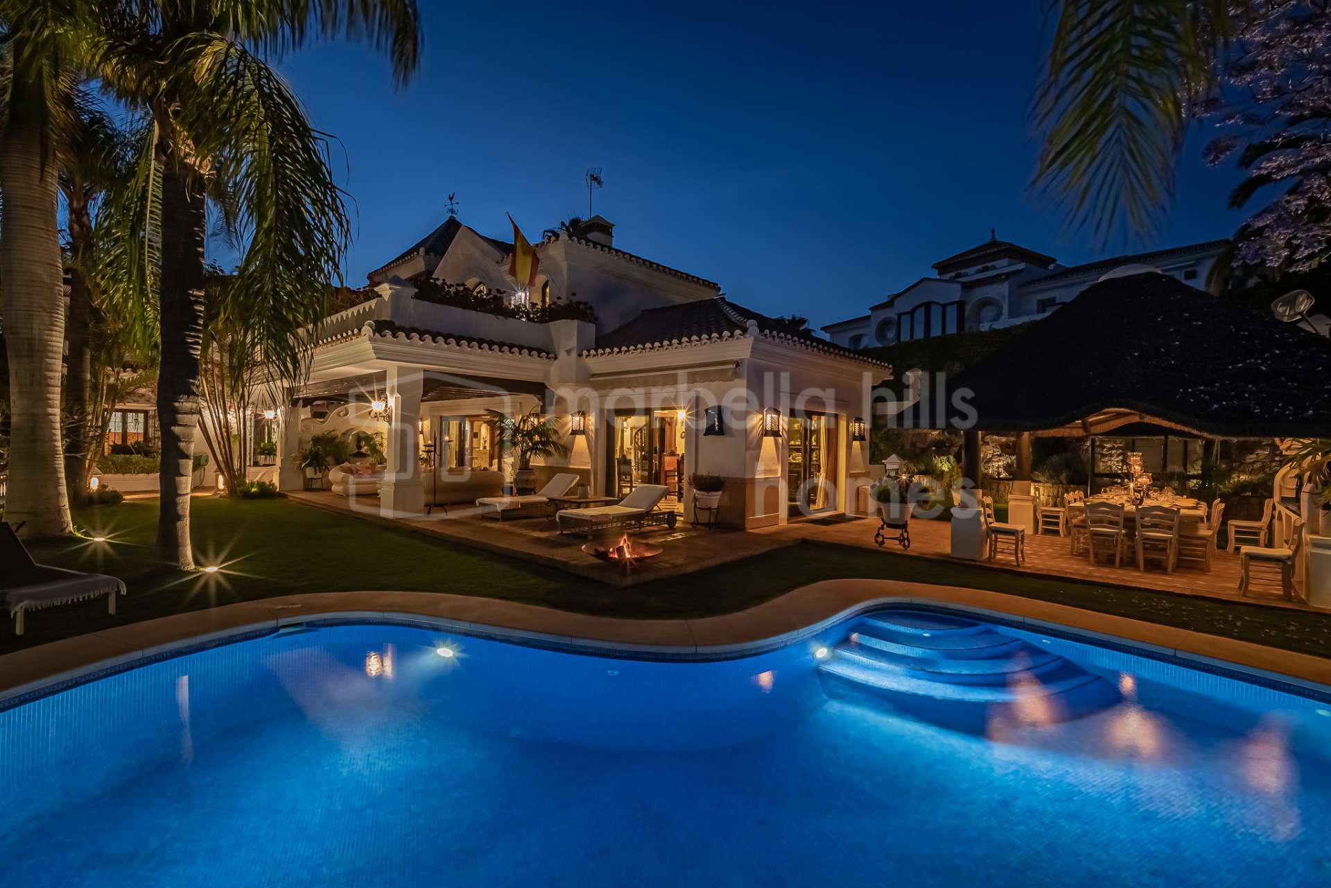 Superbe villa classique de 7 chambres à Bahía de Marbella - Marbella Est