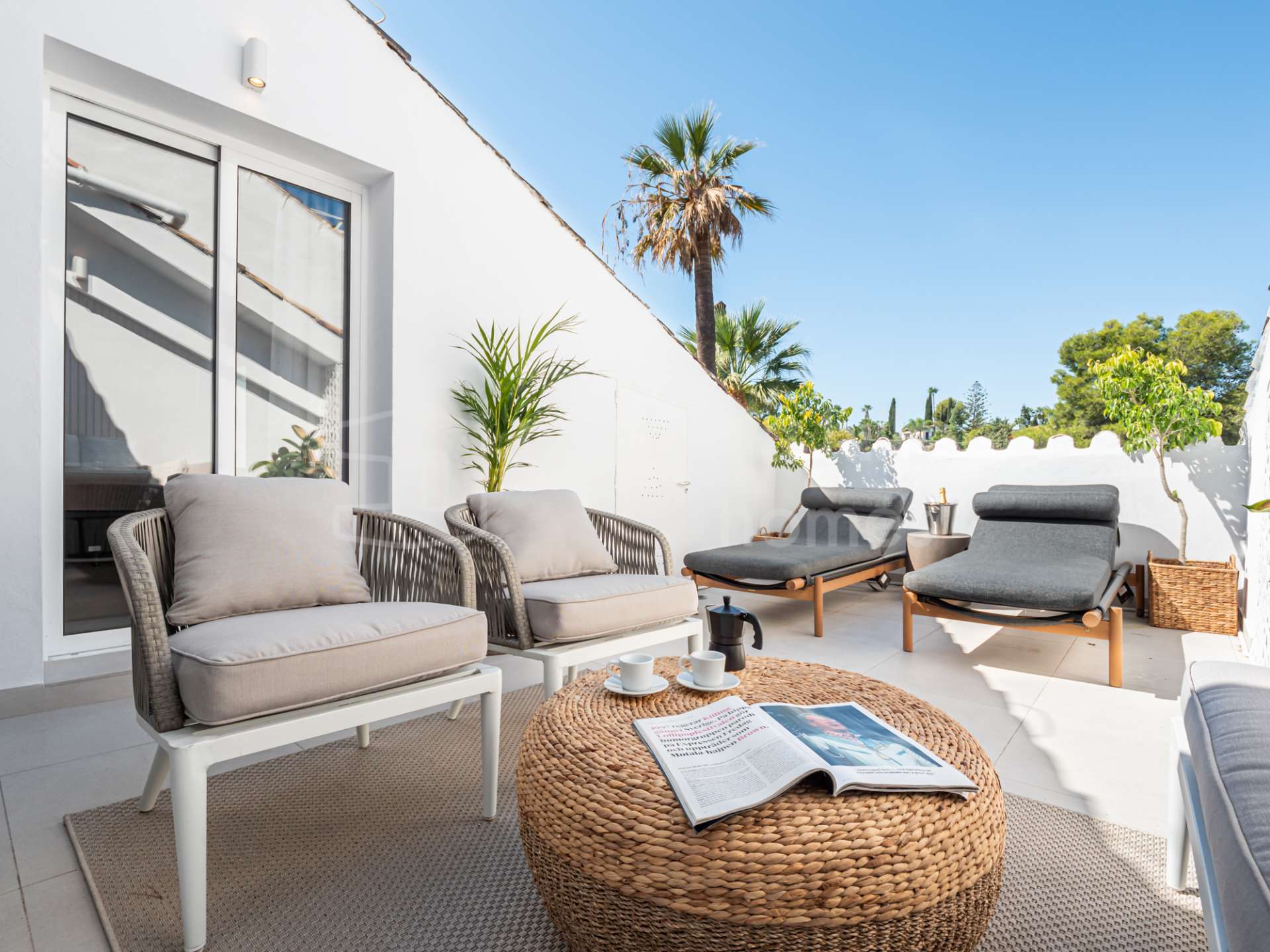 Exceptional 3 bedroom penthouse in Nueva Andalucia