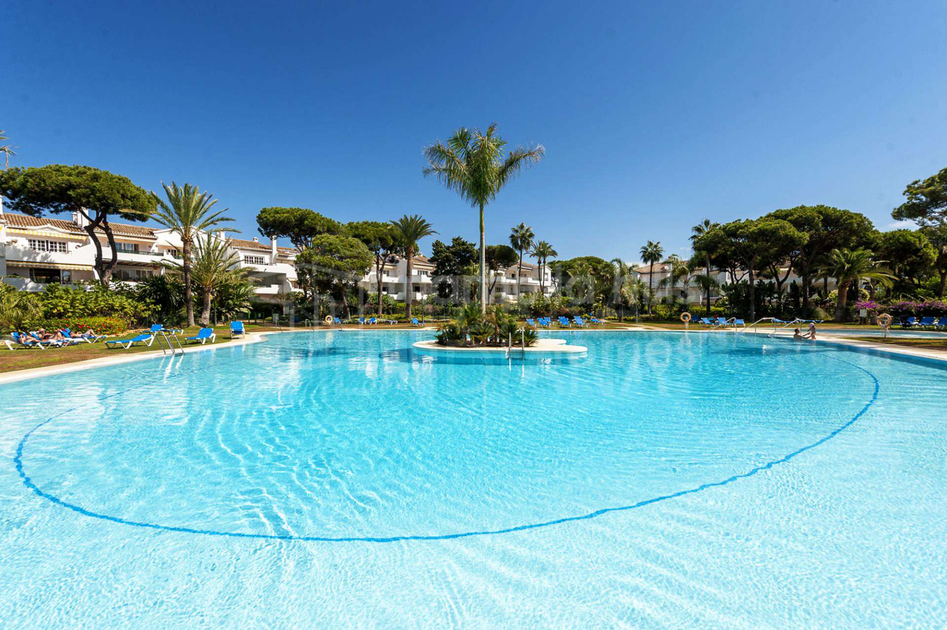 Exclusive 2 Bedroom Beachfront Apartment In Menara Beach New Golden Mile