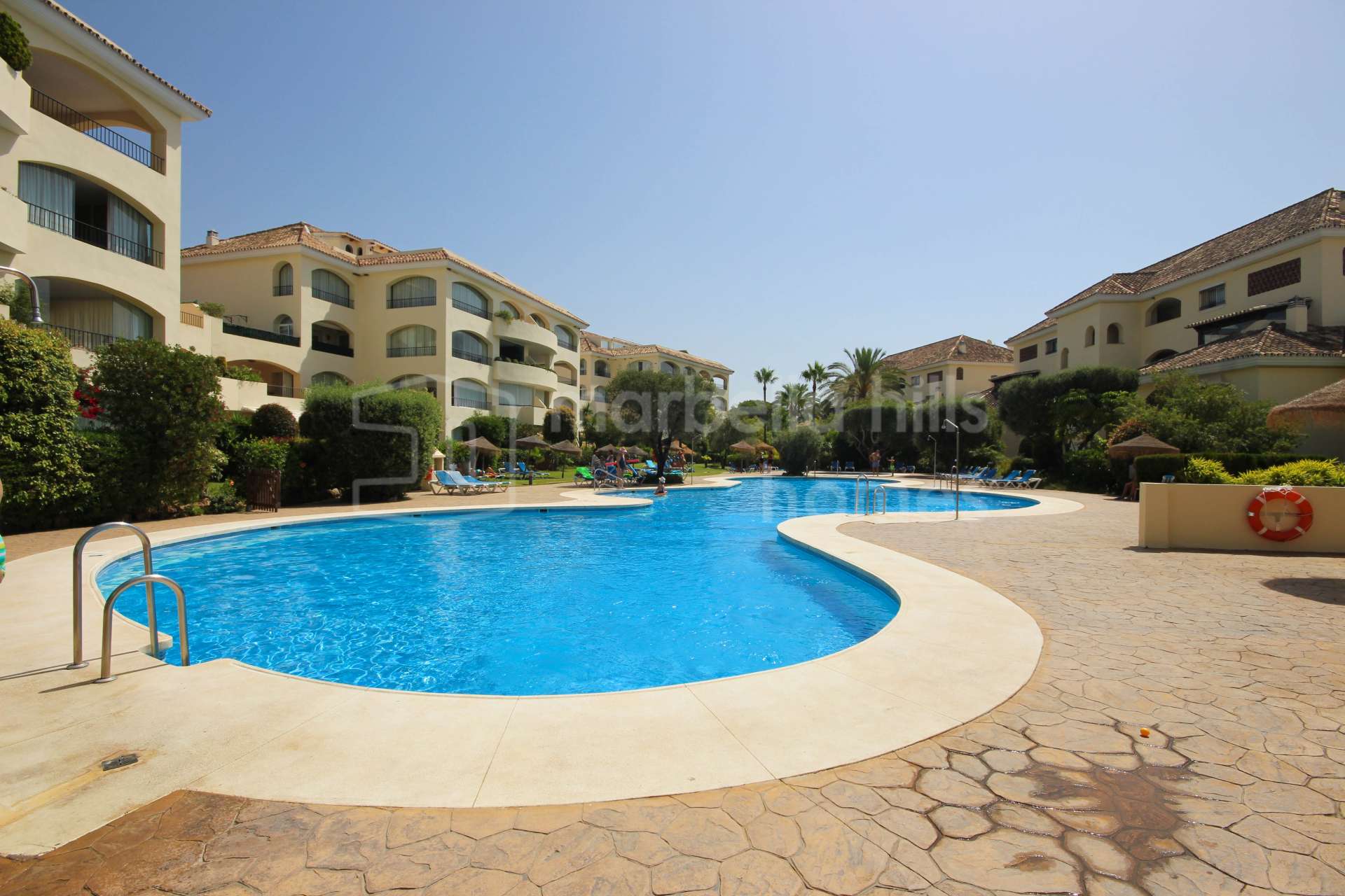 Excellent 3 Bedroom Garden Apartment In Elviria Hills With Sea Views Marbella East