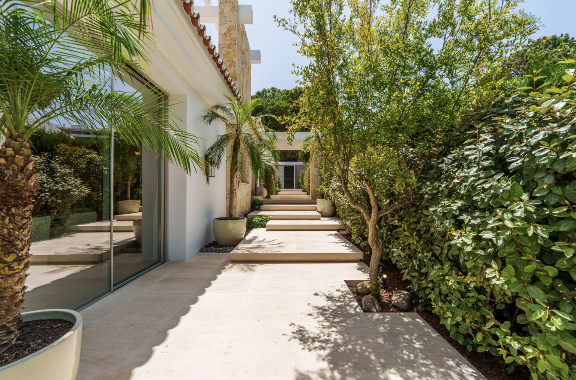 Una joya arquitectónica en el corazón de Nueva Andalucía, Marbella