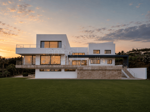 Elegant Villa with Sea Views in La Reserva, Sotogrande