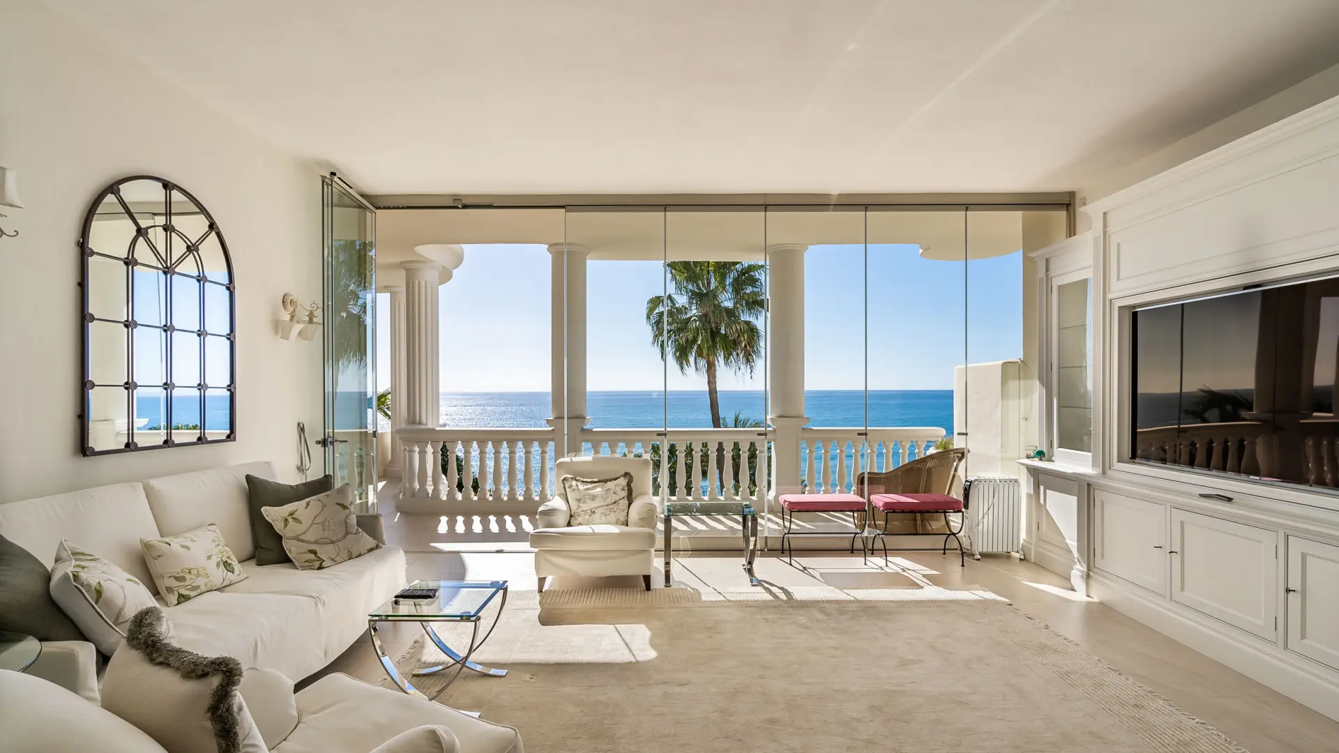 Beachfront terrace and landscaped communal gardens on the New Golden Mile in Estepona