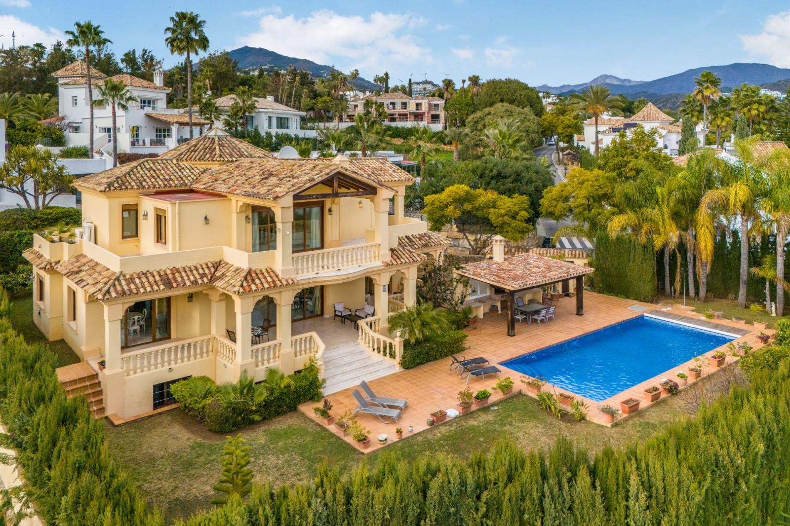 Villa in Benahavis