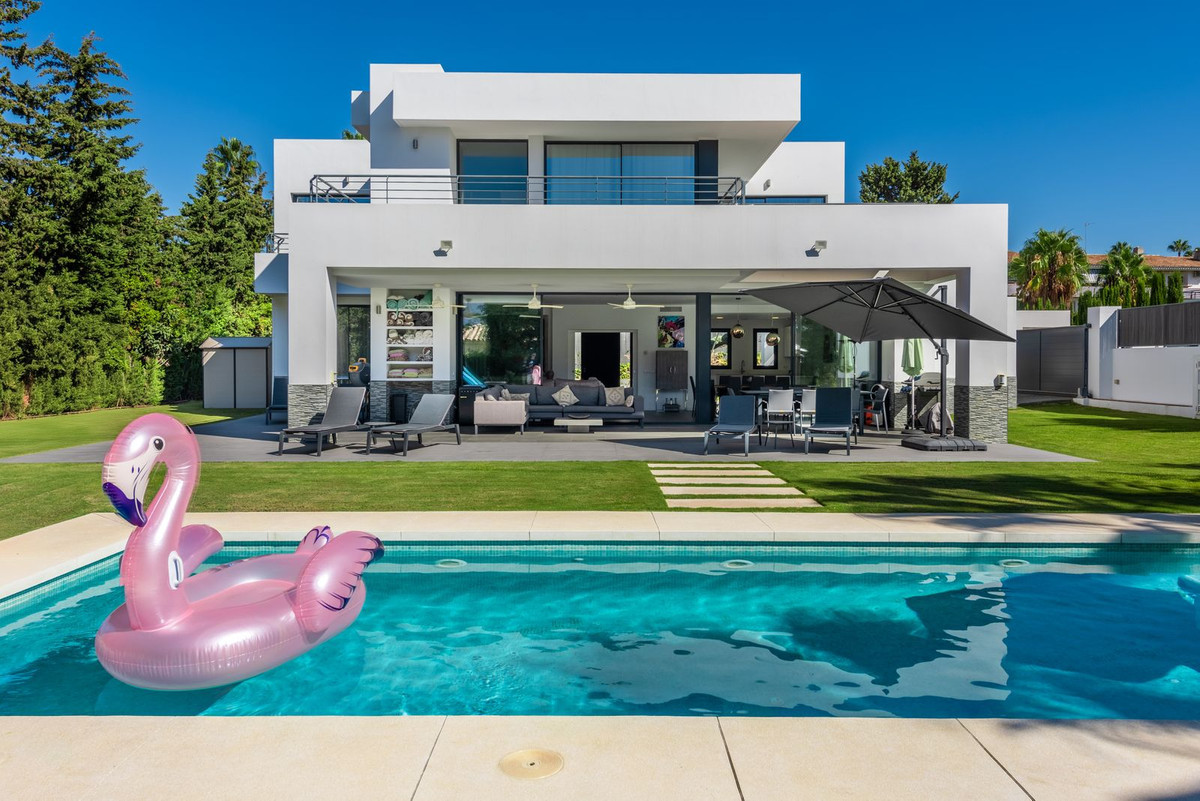 Villa in Benahavis
