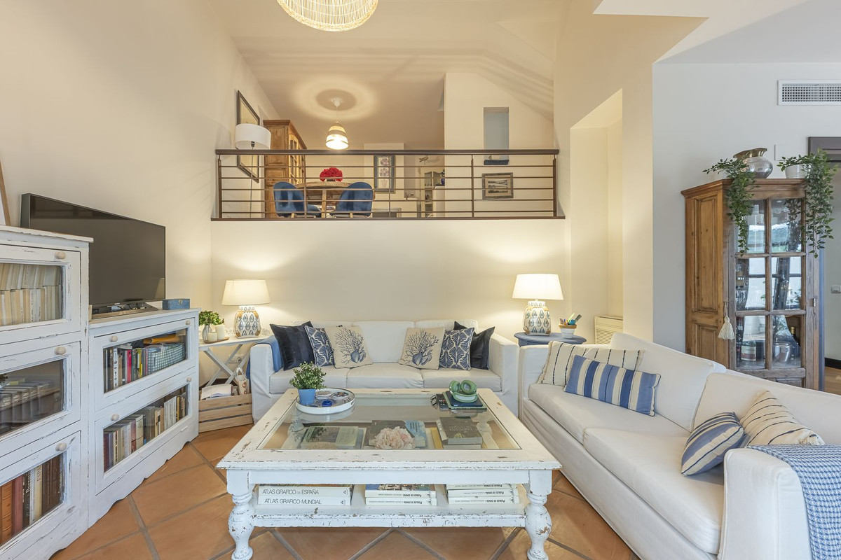 Semi-Detached House in Benahavis