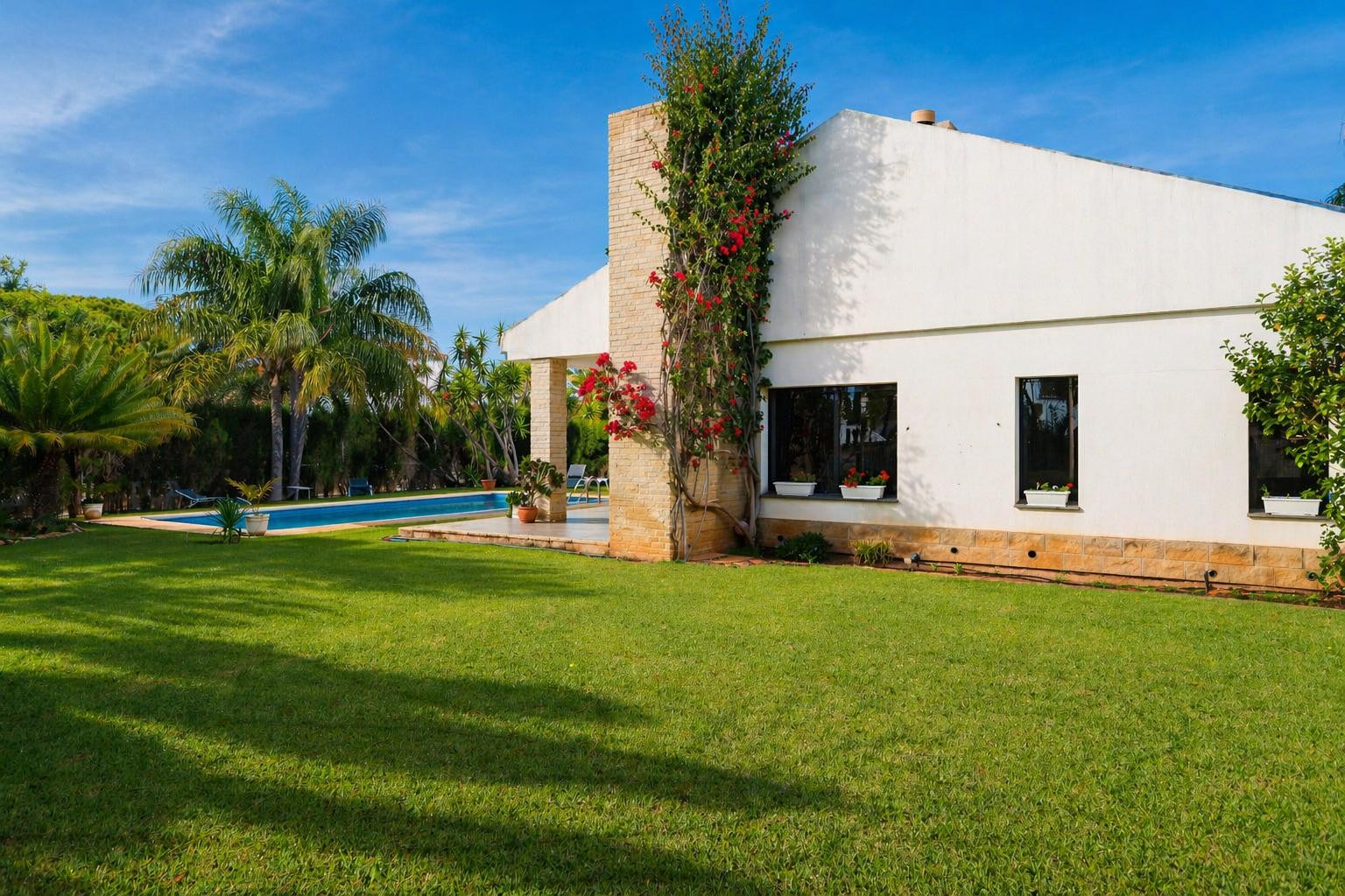 JV1105 - Chalet/Villa en venta en Denia