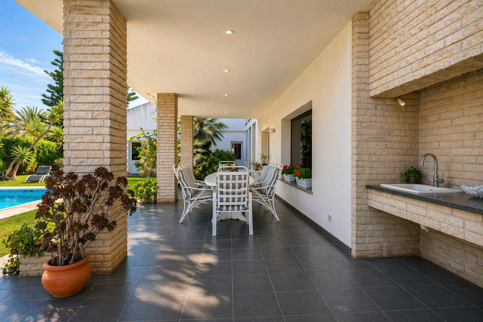 JV1105 - Chalet/Villa en venta en Denia