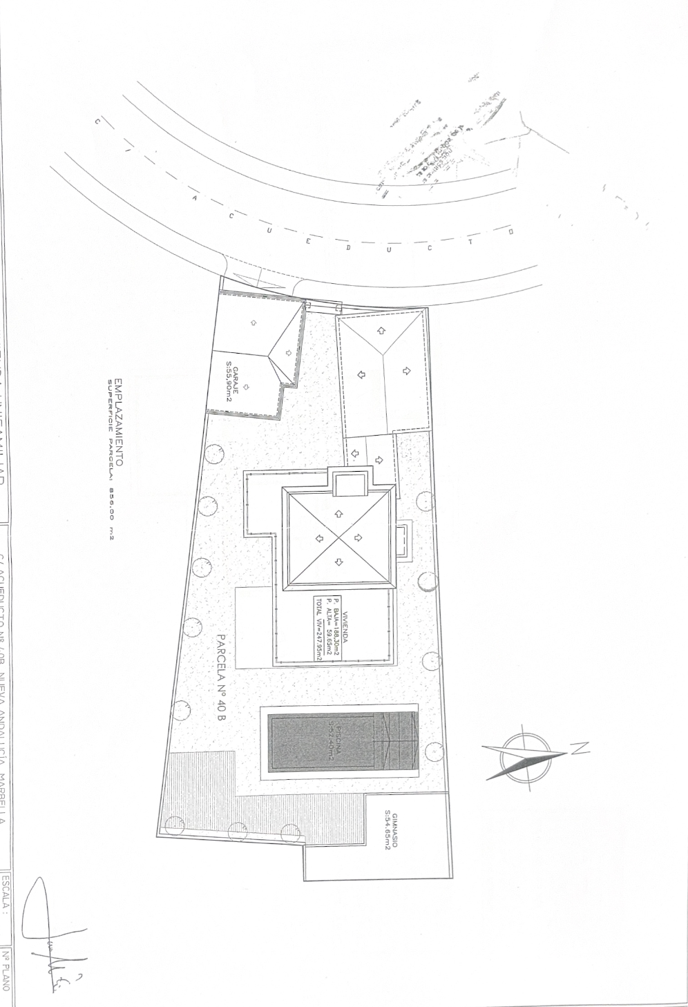 Architectural site plan showing a main house, garage, swimming pool, and garden on plot 40 B.