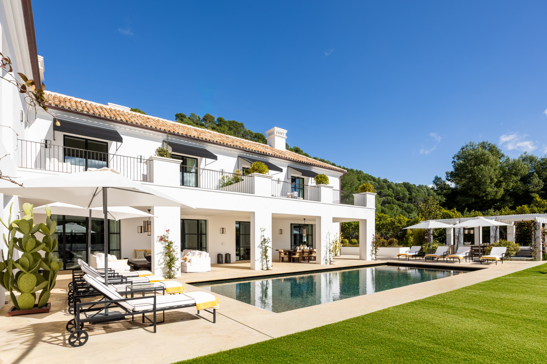 Villa in Marbella (Marbella Golden Mile - Cascada de Camojan) - 6 beds