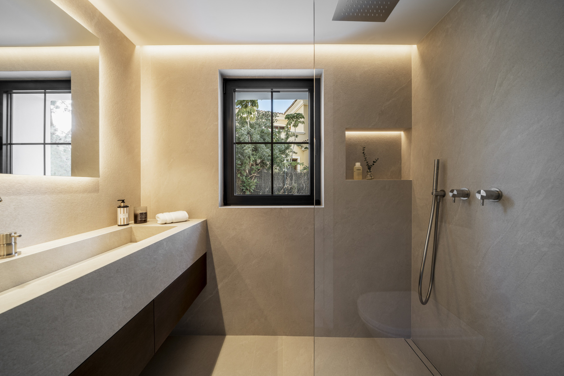 Nestled in the heart of Nueva Andalucía, Auriga 13 is a newly renovated villa offering a blend of comfort and style