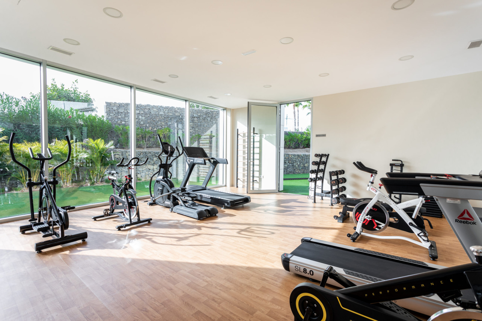 Luxuriöses First-Line Beach Apartment in Bahía de Estepona — Foto 22