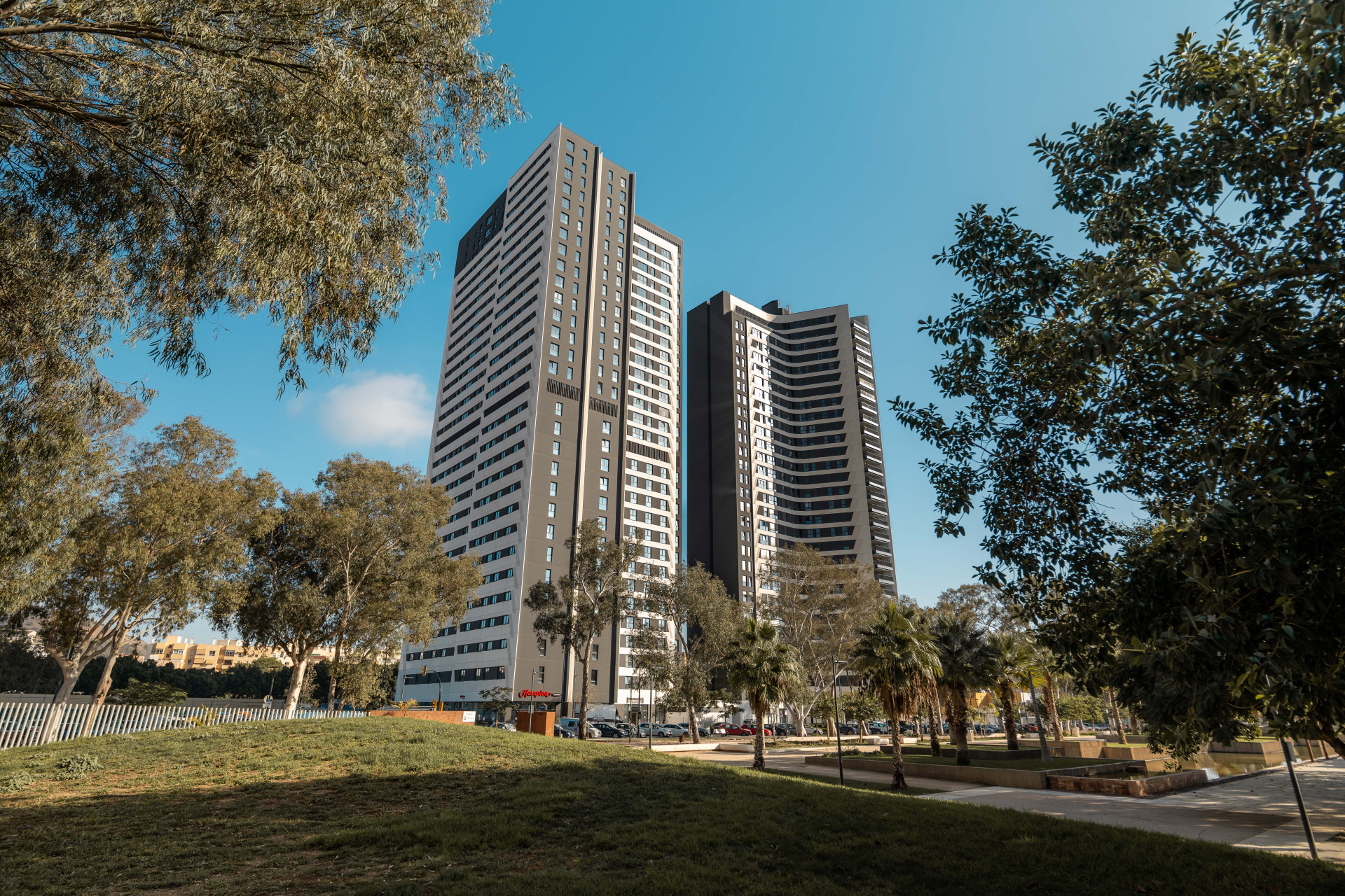 Luxuriöse Apartments in Malaga's Tallest Building — Foto 26
