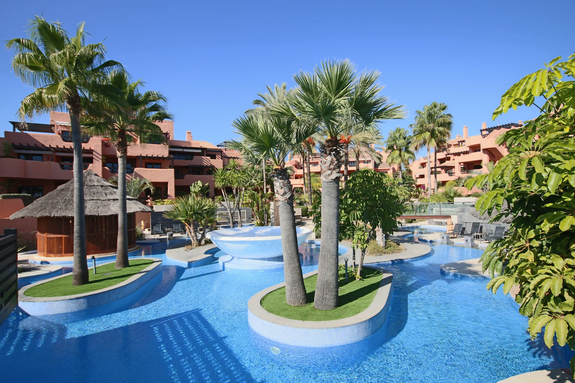 Lujoso Apartamento en Mar Azul, Estepona — foto 23
