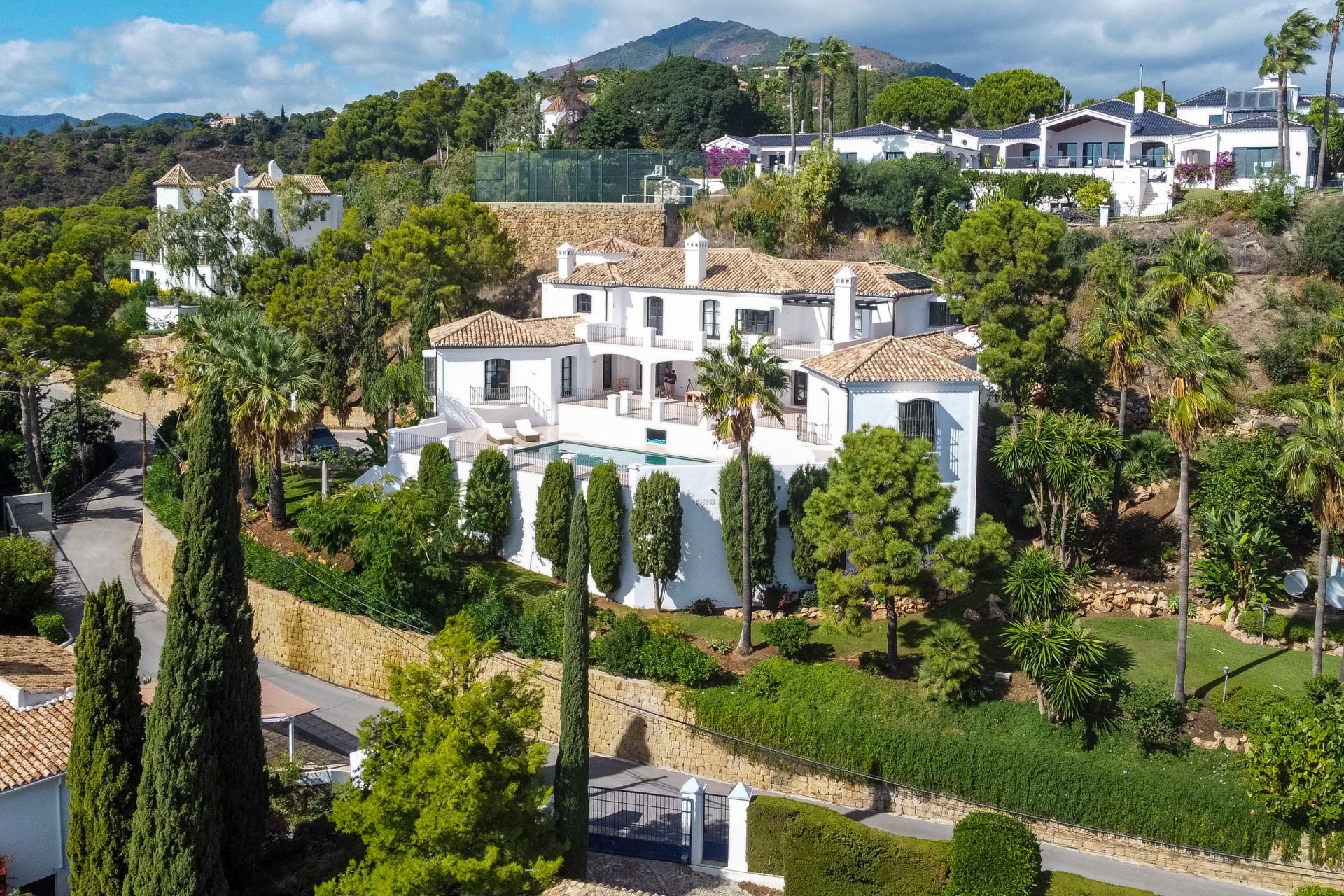 Villa in El Madroñal, Benahavis met prachtig uitzicht op zee — foto 16
