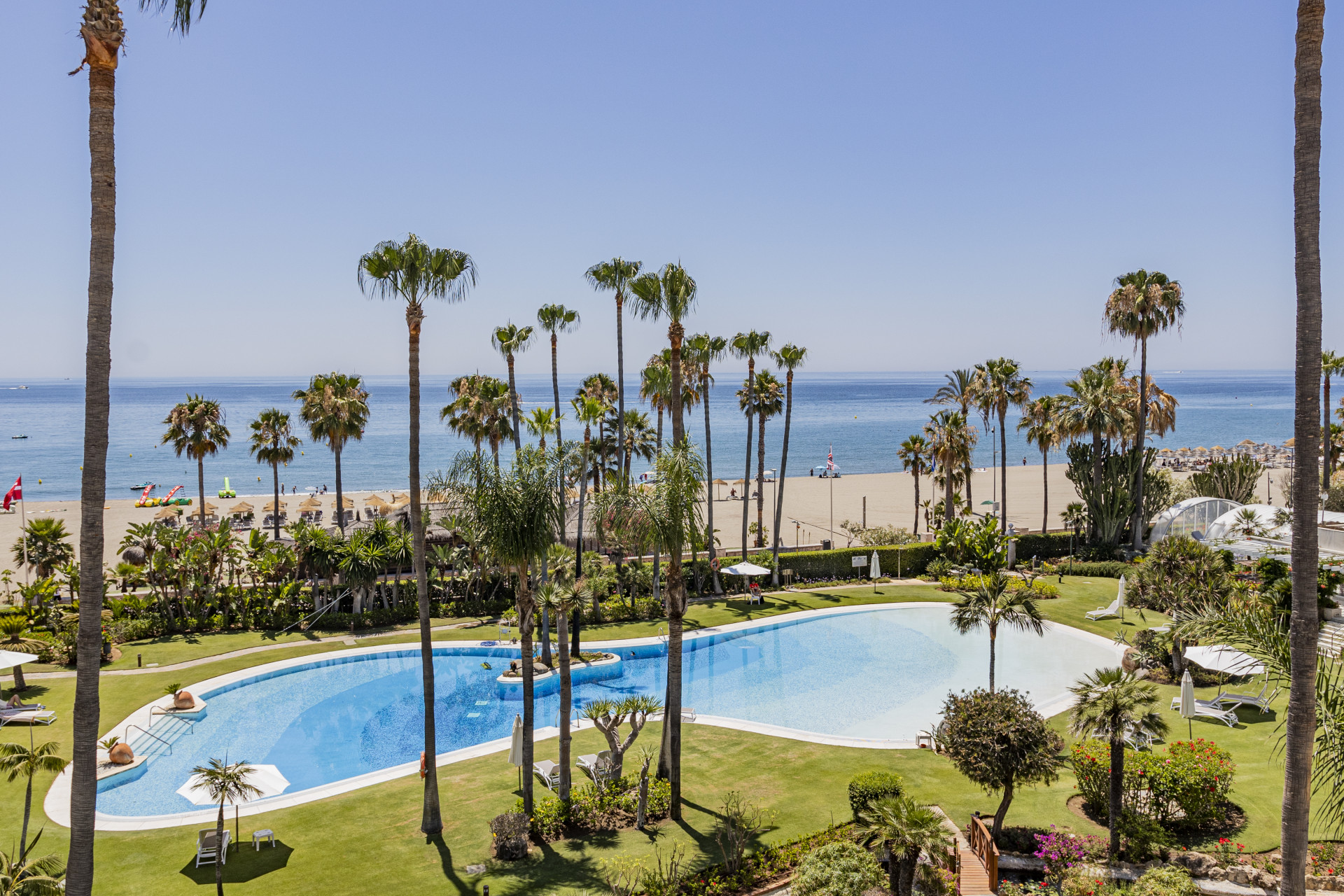 Luxe Duplex Penthouse aan het strand in Los Granados, Marbella — foto 26