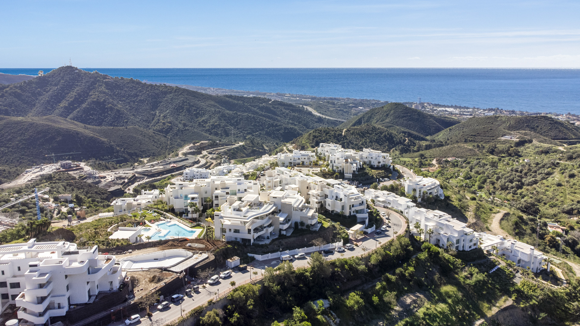 Idyllische 3-slaapkamer appartement in Palo Alto, Marbella met prachtig uitzicht op zee — foto 27