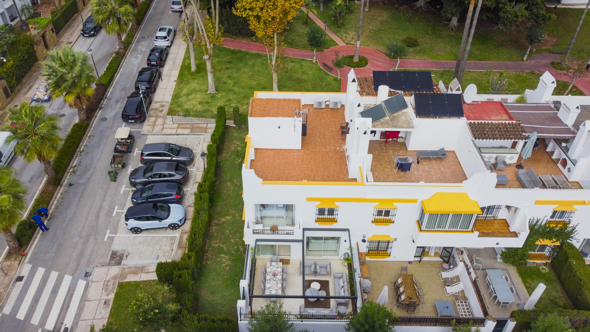 Beautiful Semi-Detached House Close to Beach in Marbella Golden Mile — photo 20