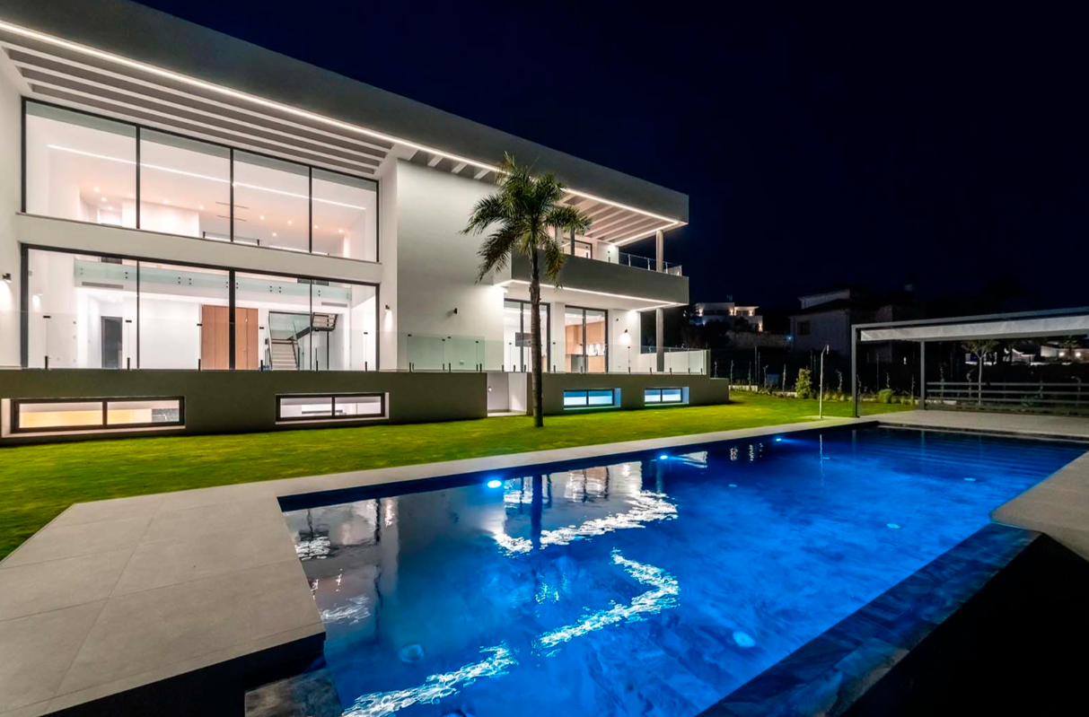 Neubau Villa in Paraiso Alto, Benahavis — Foto 17