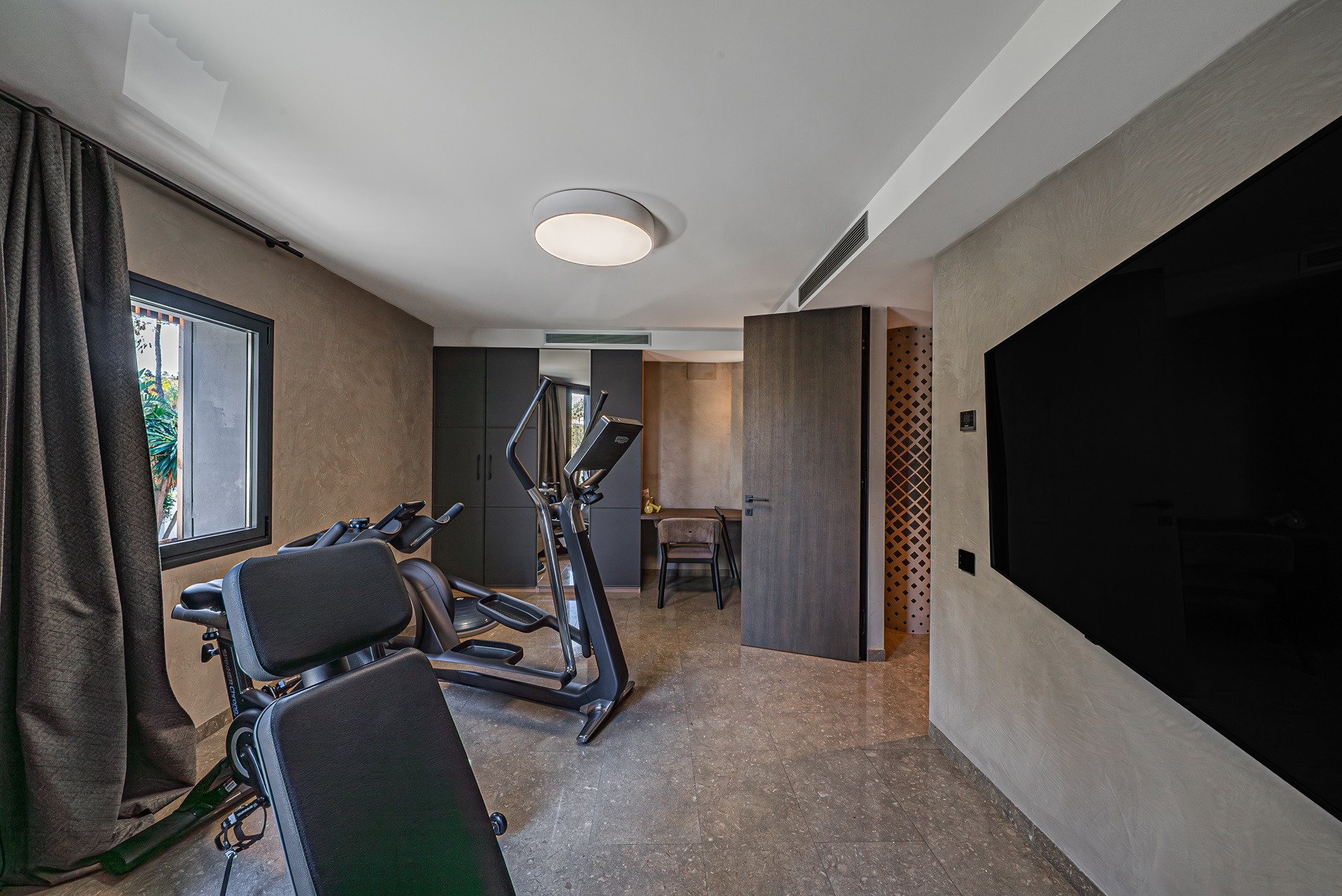 Een Majestic 10 slaapkamer villa met een Resort-Zoals voorzieningen in Guadalmina Baja — foto 37